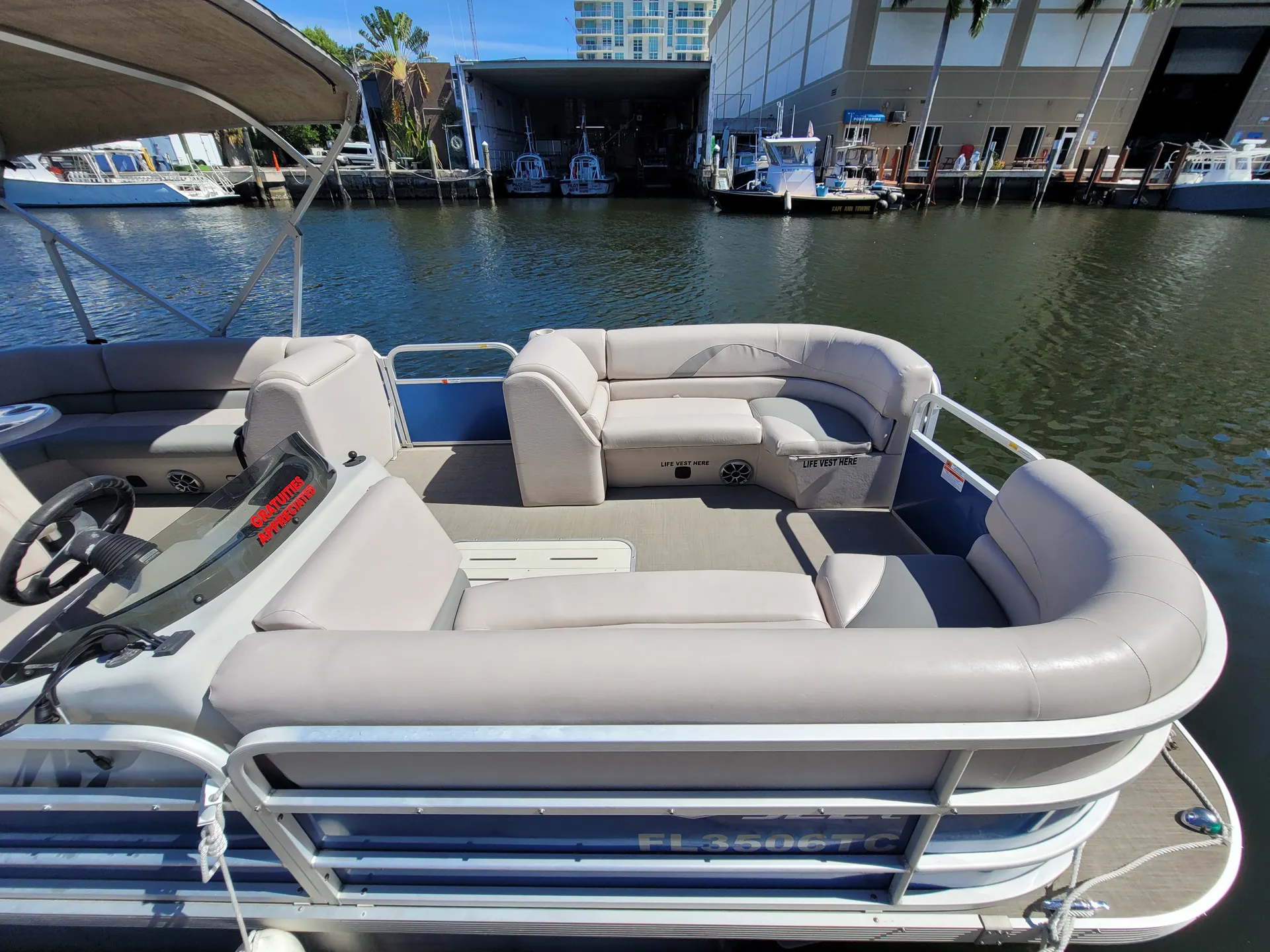 Come have fun with us. Boat come with captain included in price 