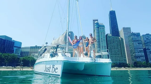 Rent a Catalina catamaran in Chicago, IL near me