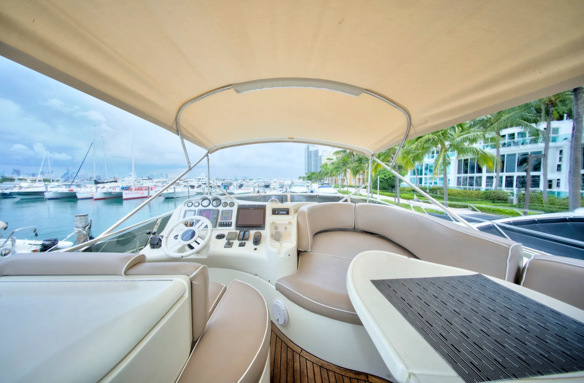 Rent this Azimut 50 in Miami Beach! With free 1 hour jet ski!!!