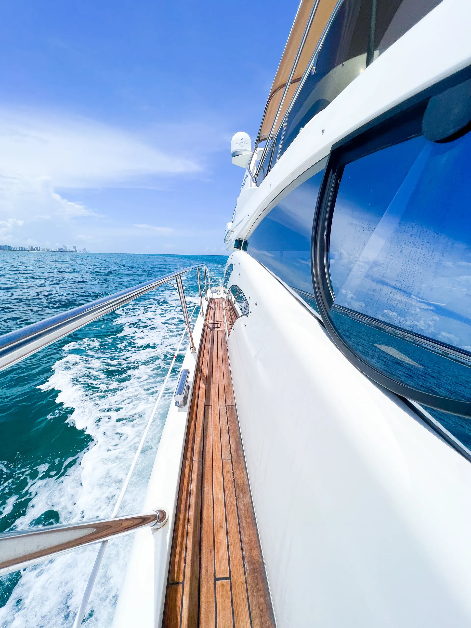 Rent this Azimut 50 in Miami Beach! With free 1 hour jet ski!!!