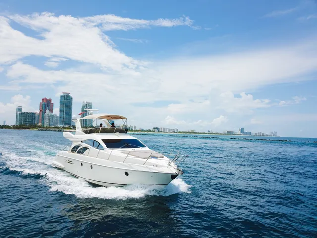 Rent a Azimut motor yacht in Miami Beach, FL near me