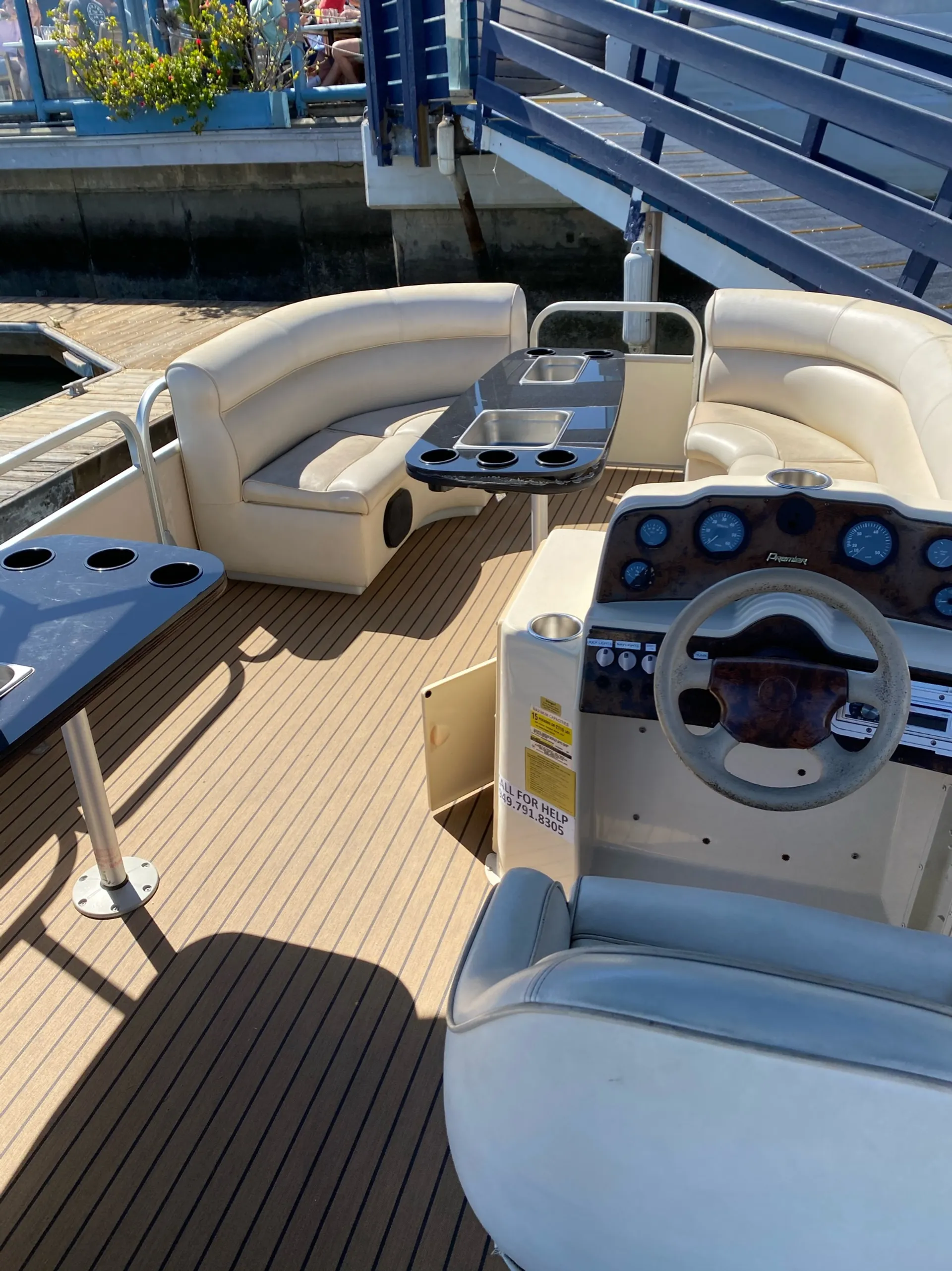 Premier Marine 210 Sunsation in Newport Beach, CA — photo 3