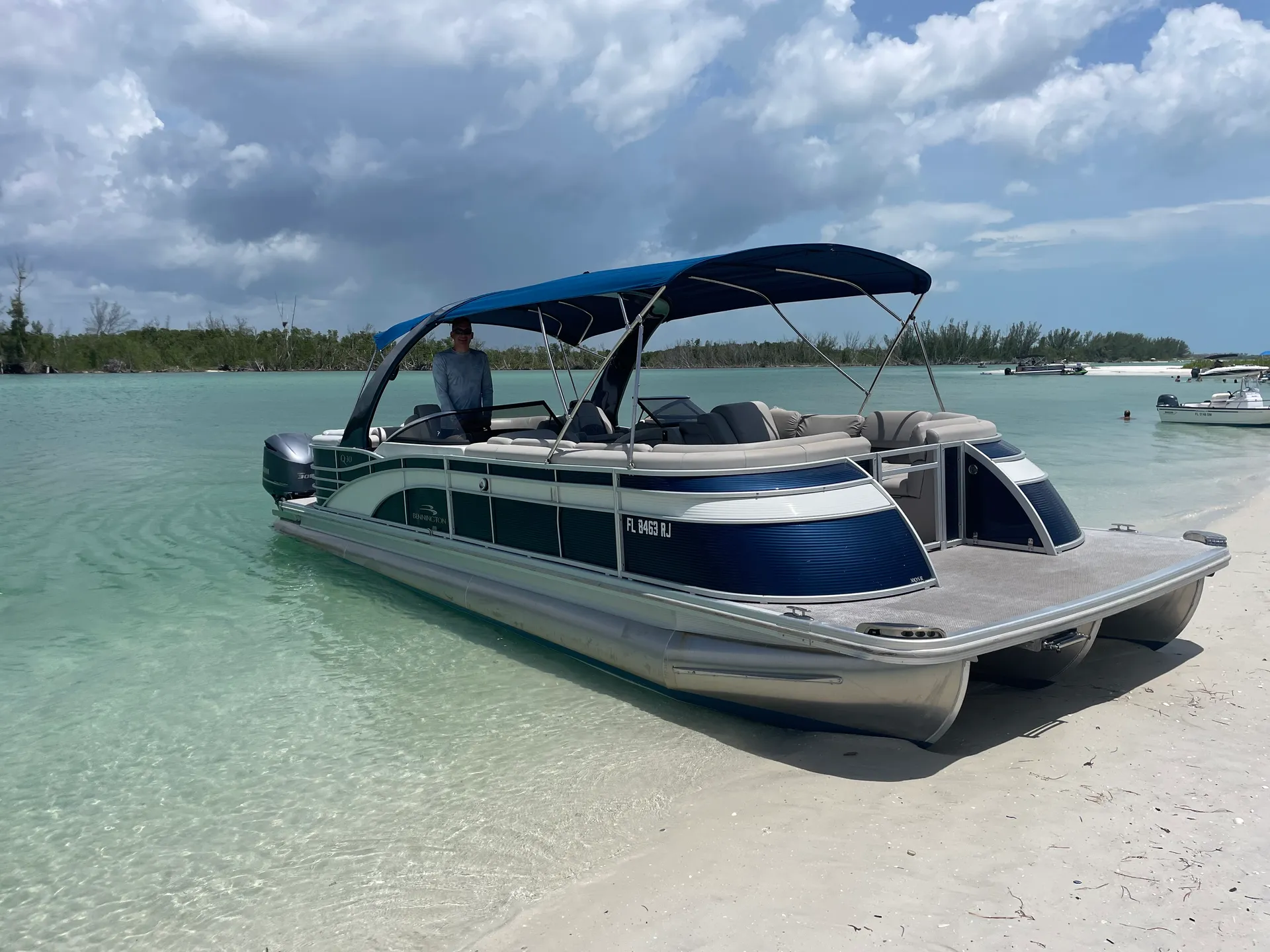 BENNINGTON MARINE 30QSR in Naples, FL