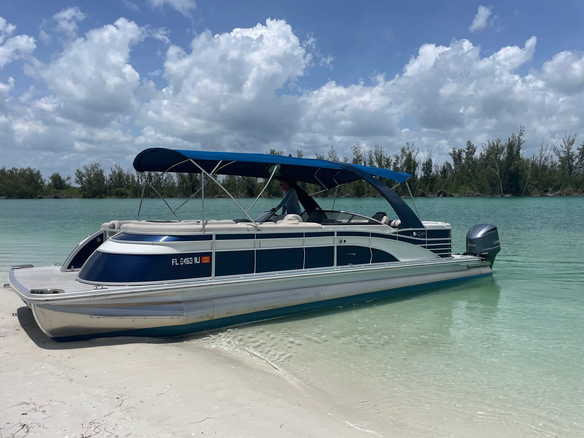 BENNINGTON MARINE 30QSR in Naples, FL — photo 4