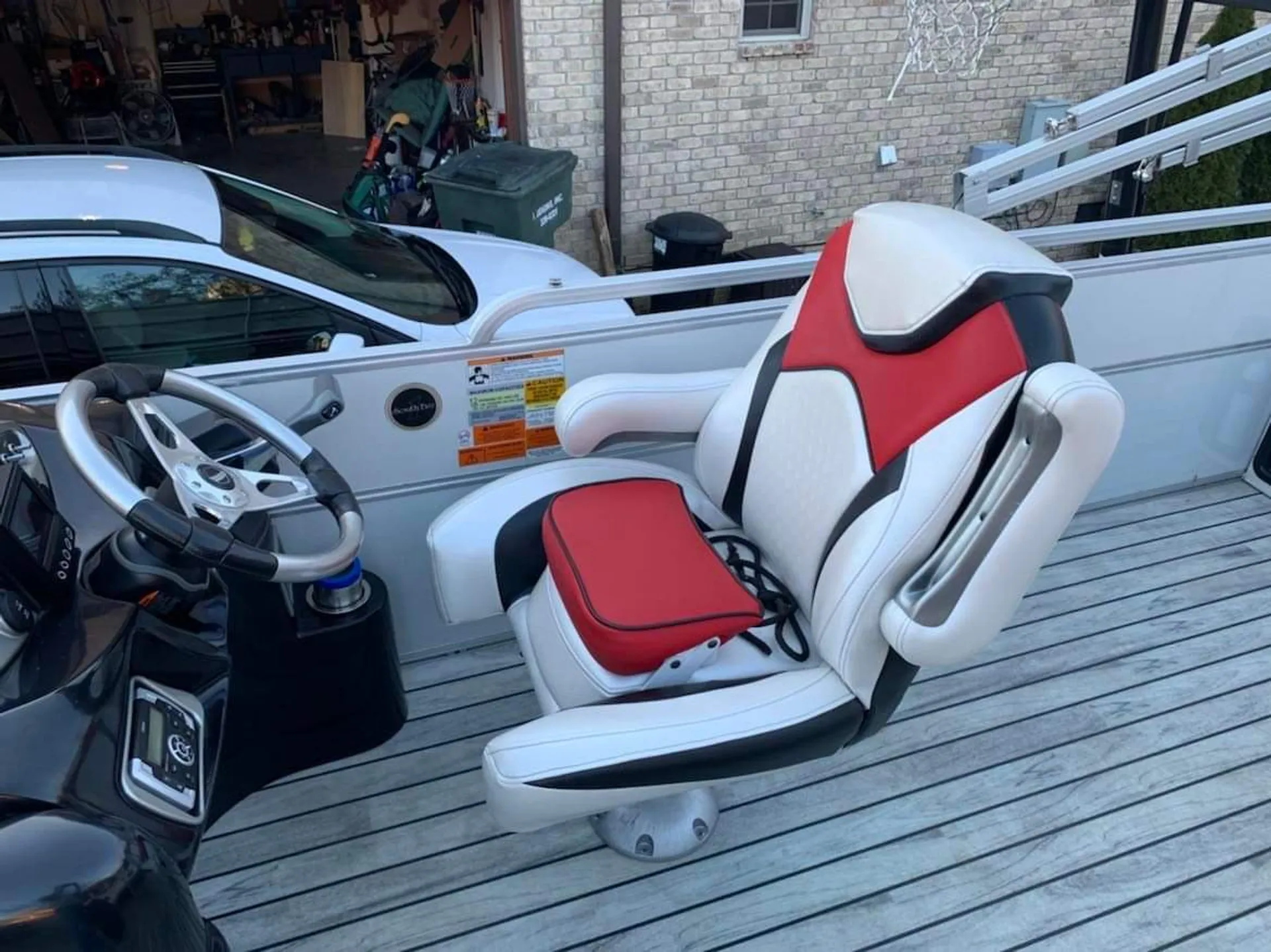 South Bay 522CRSS Super Sport Tritoon 