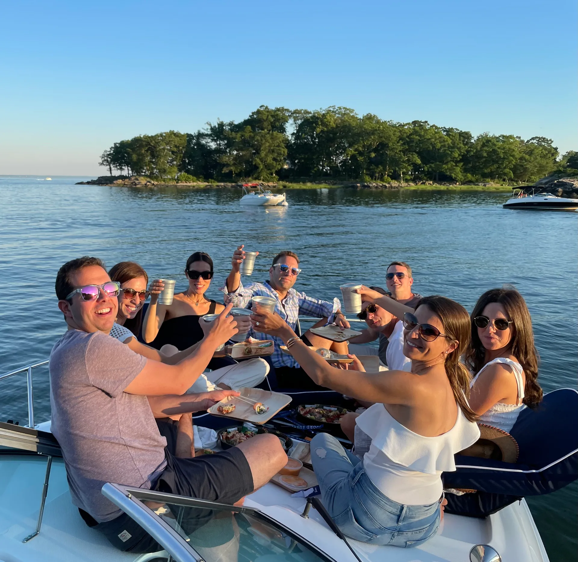 Rinker Boats 290 Express Cruiser in Stamford, CT — photo 10