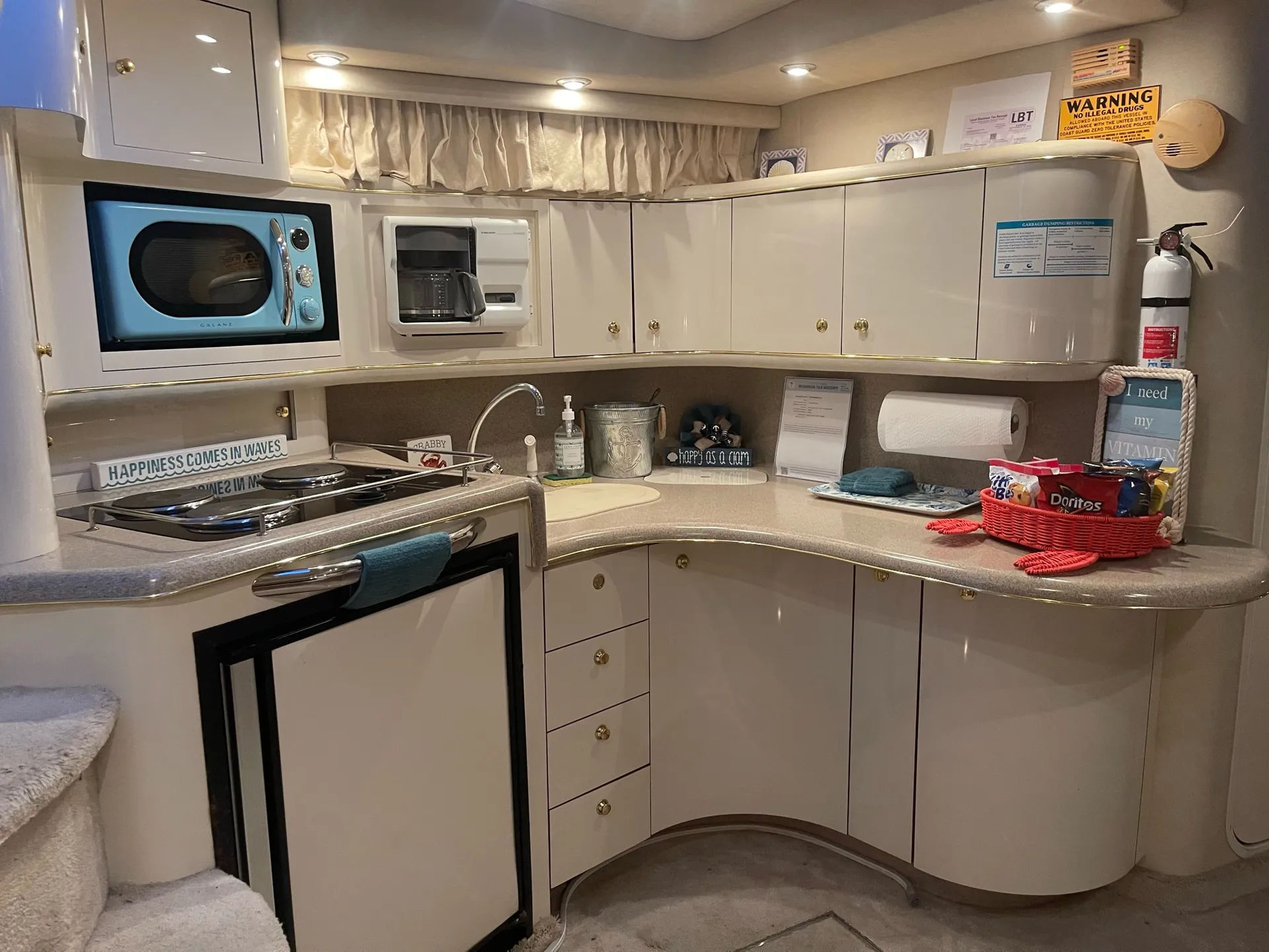 Sea Ray Boats 400 Sundancer in Fort Lauderdale, FL — photo 9