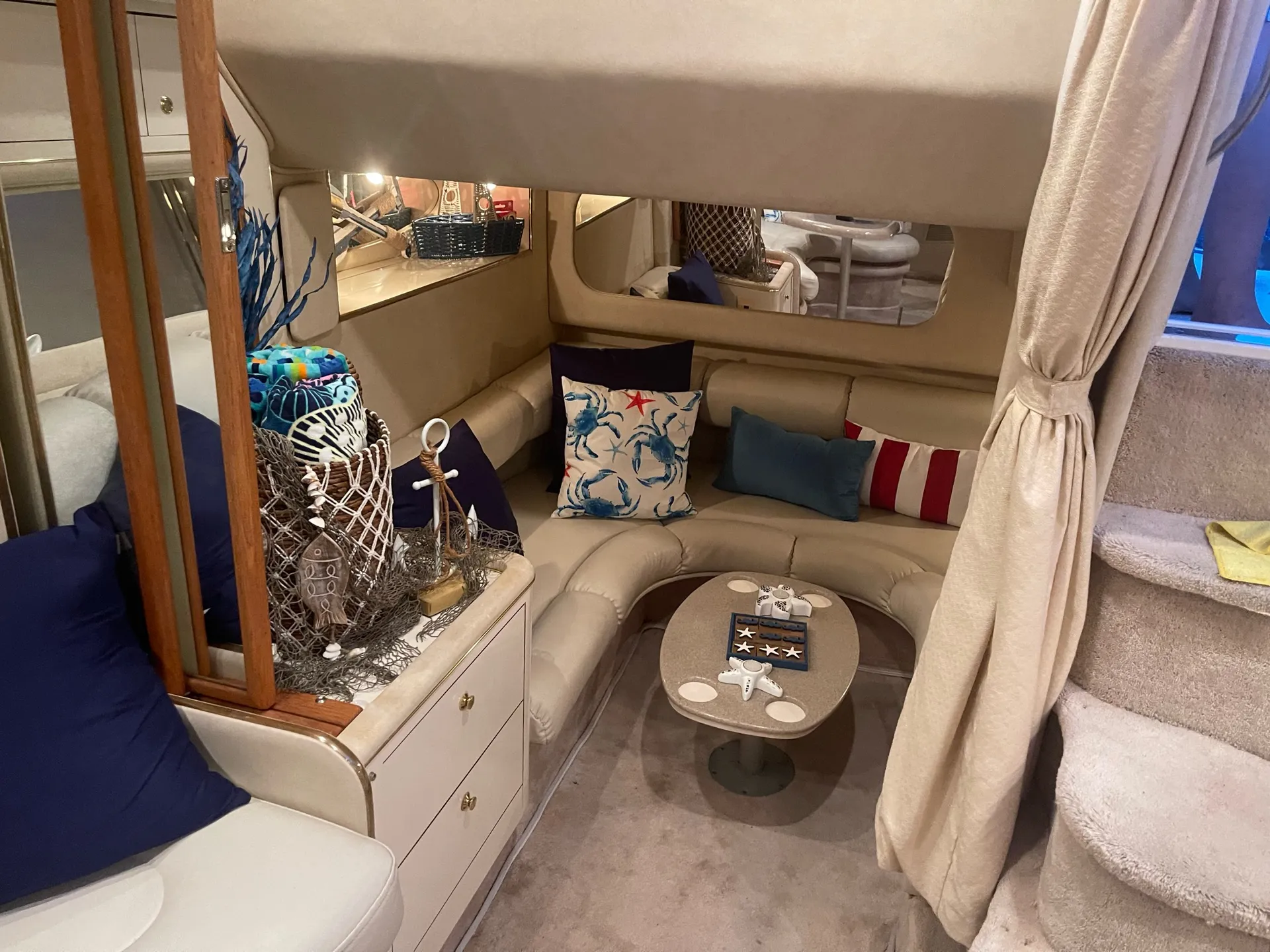 Sea Ray Boats 400 Sundancer in Fort Lauderdale, FL — photo 10