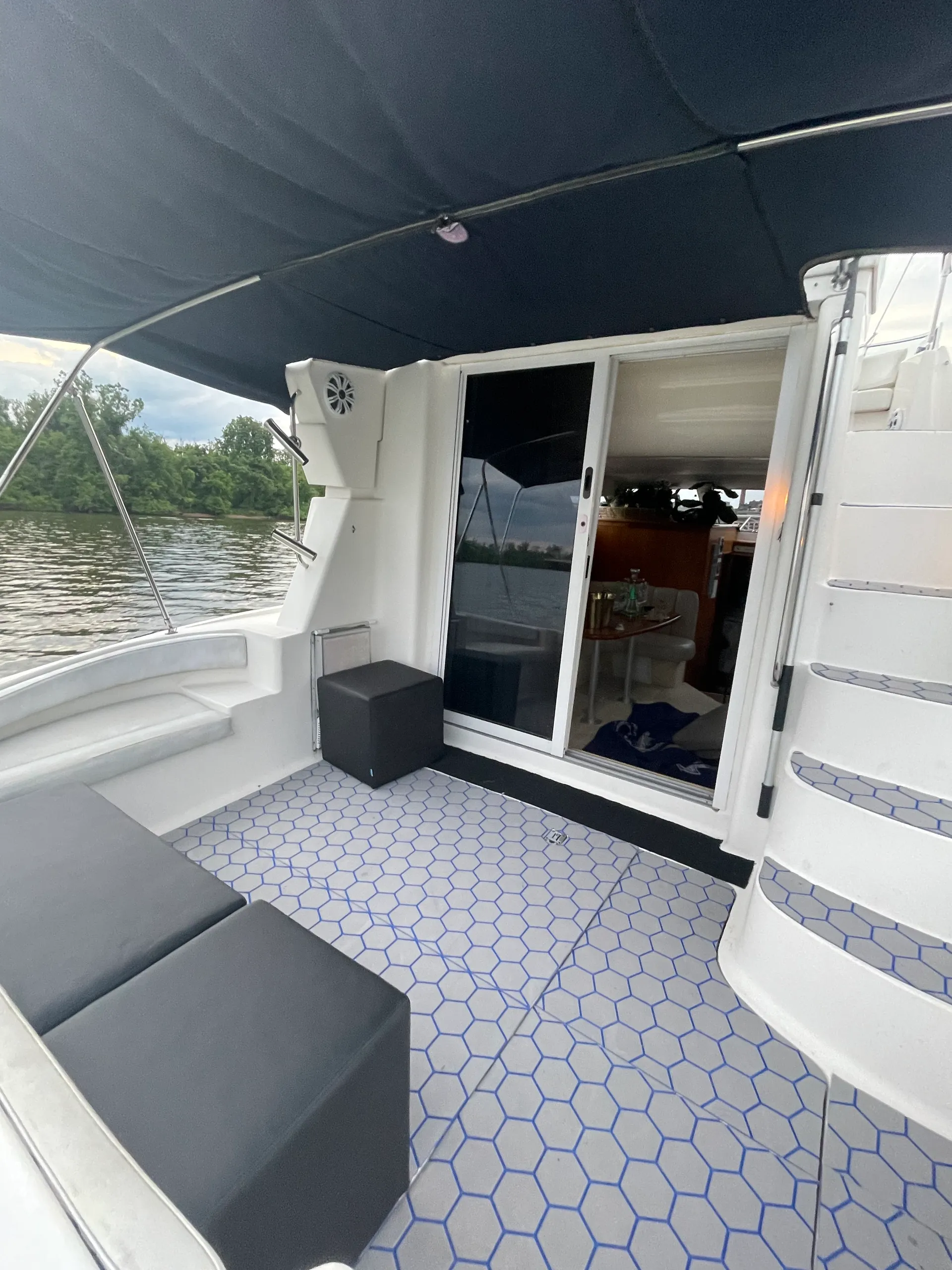 DMV’s 12 passenger Luxury Party Yacht with Free Captain and Crew!