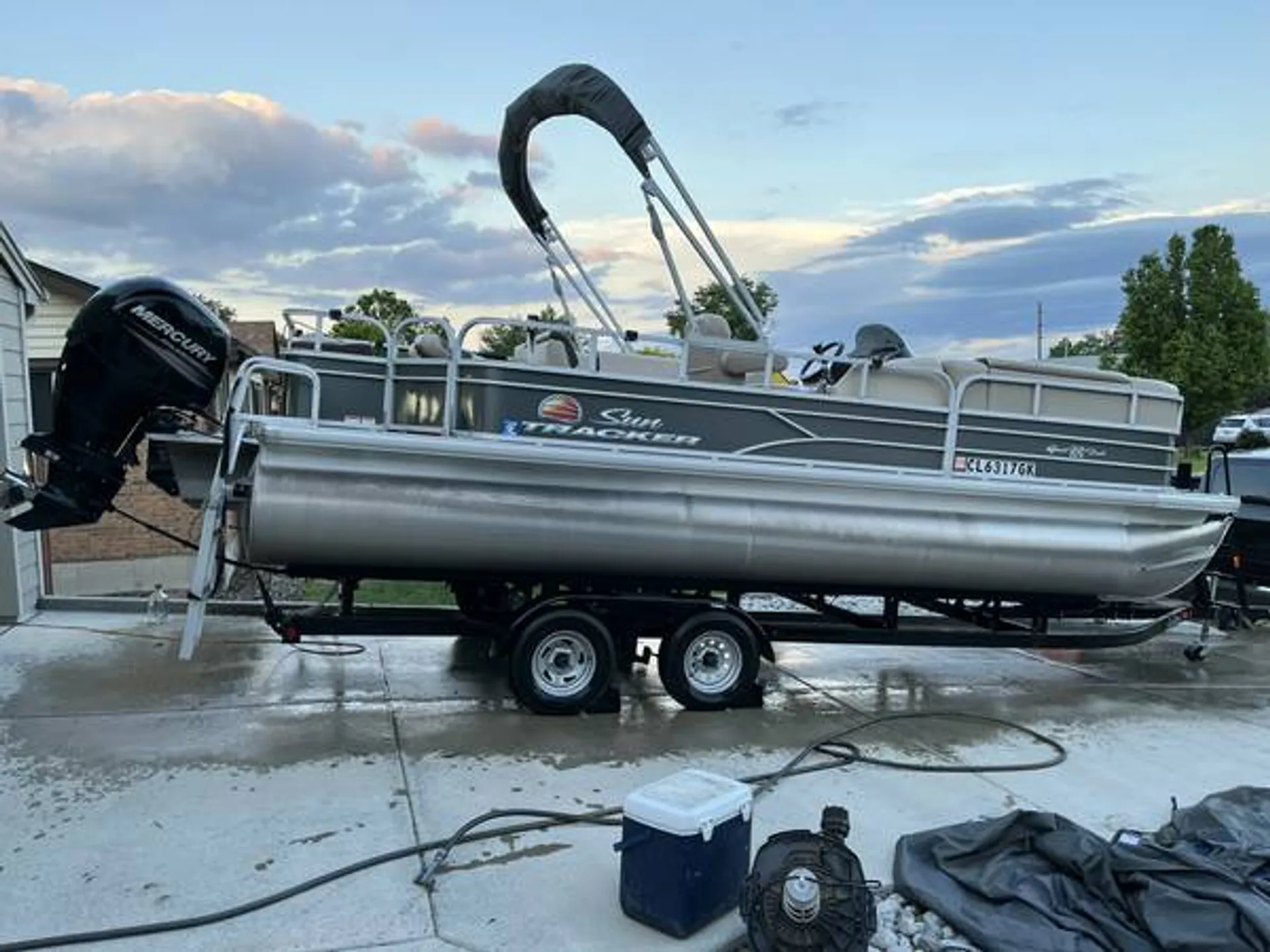 Minimum 3 days Rental - Sportfish Pontoon Boat! 