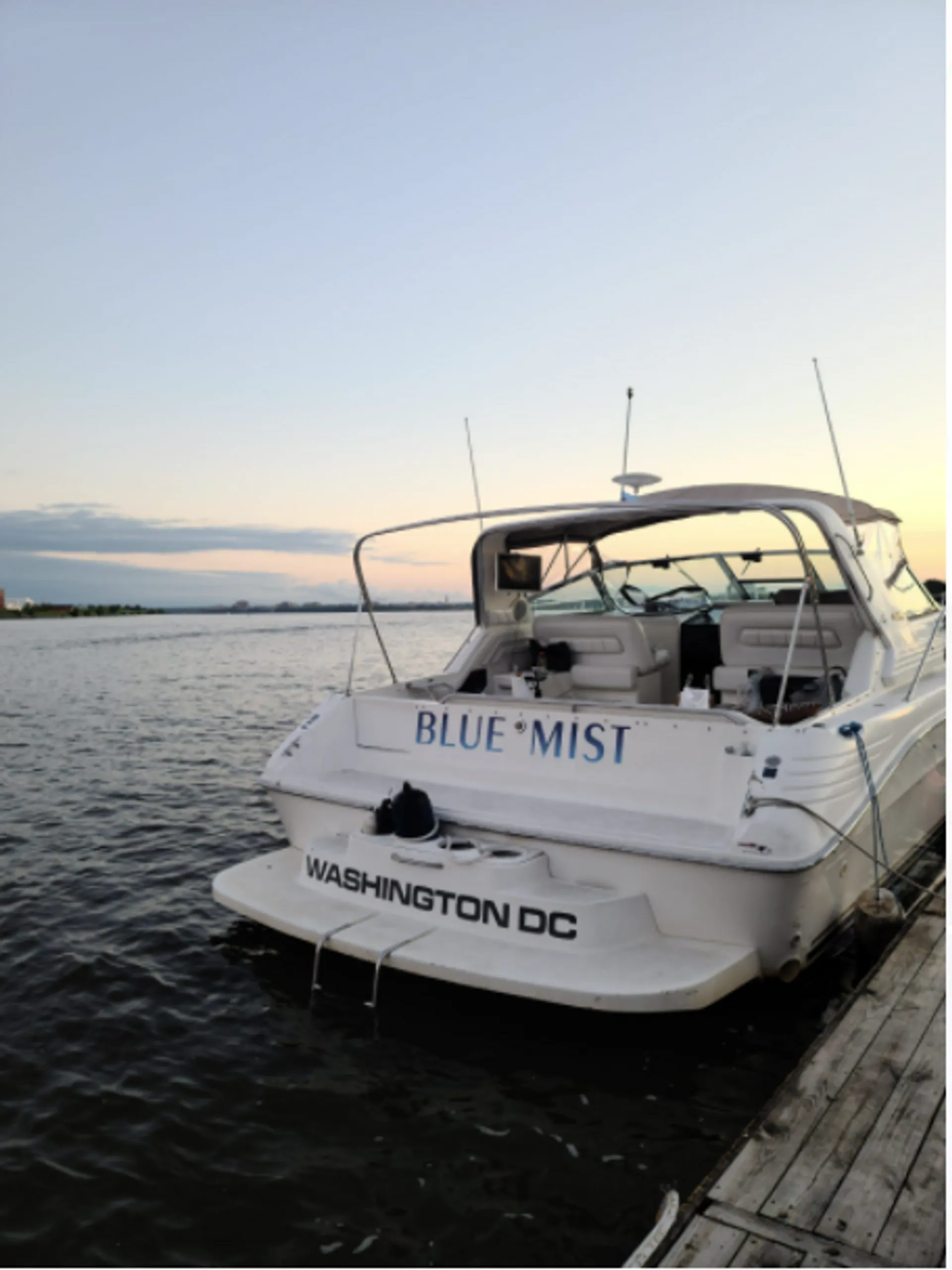 Sea Ray Boats 400 Express Crusier in Washington, DC — photo 3