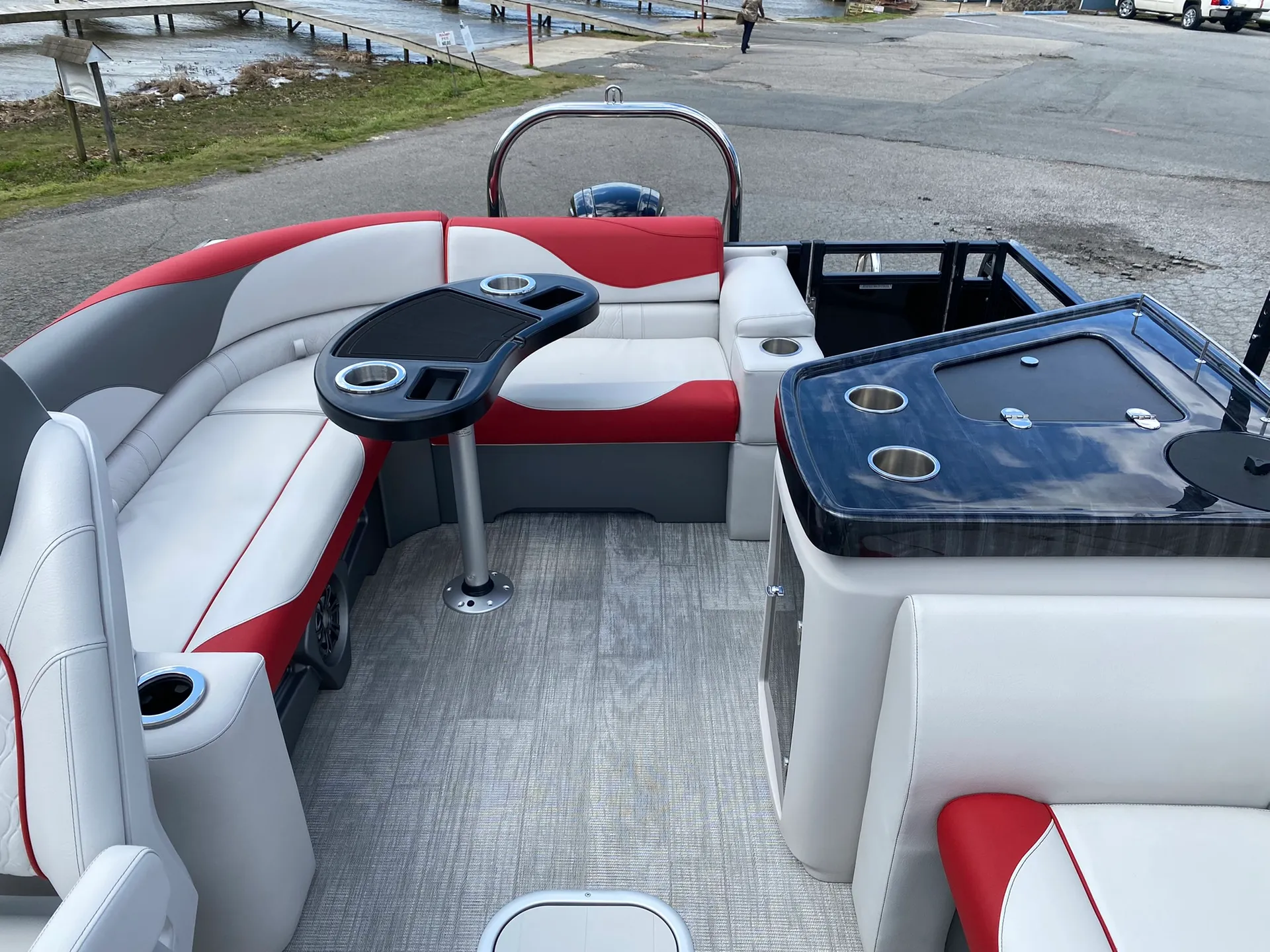 Cruise in Style: Luxury Tritoon Adventures