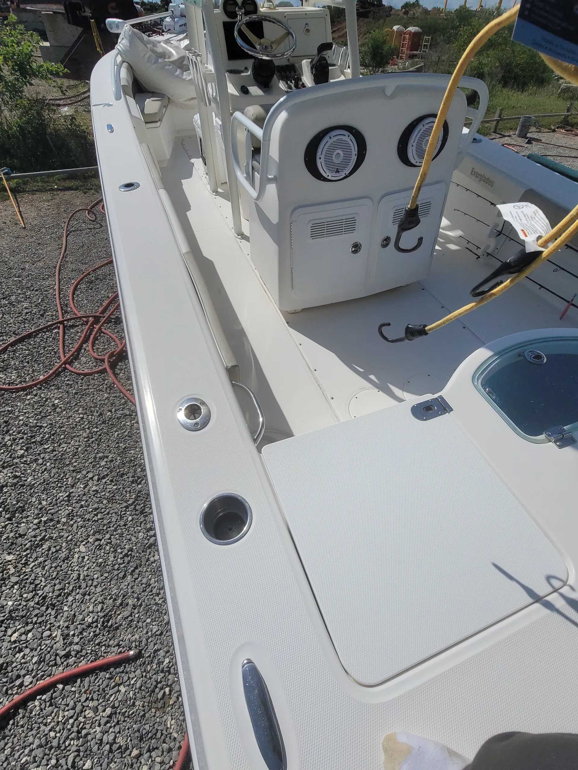 243 Everglades - Universal family fun center console