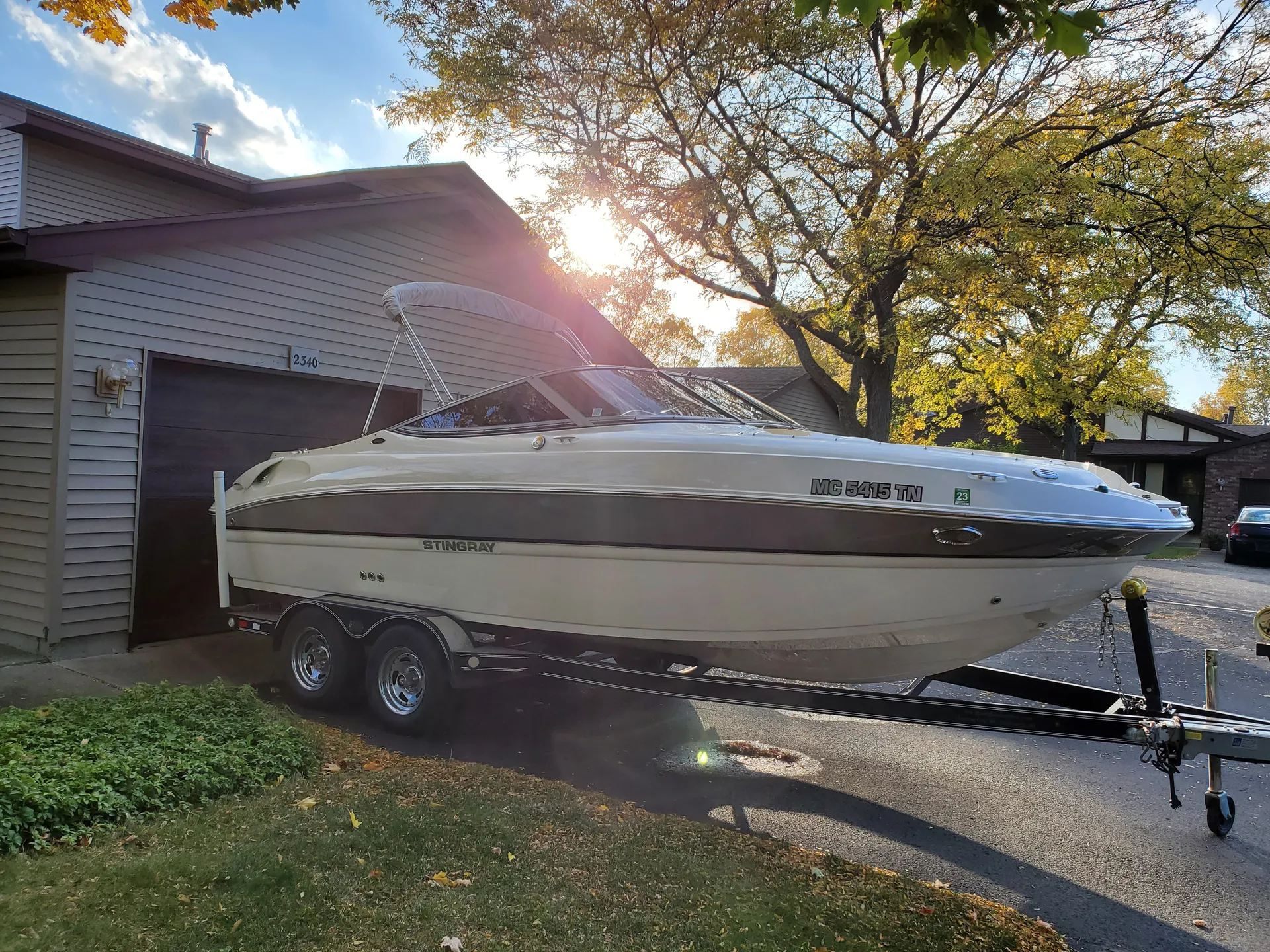 Stingray Boats 215LR Open Bow in Wyoming, MI — photo 2
