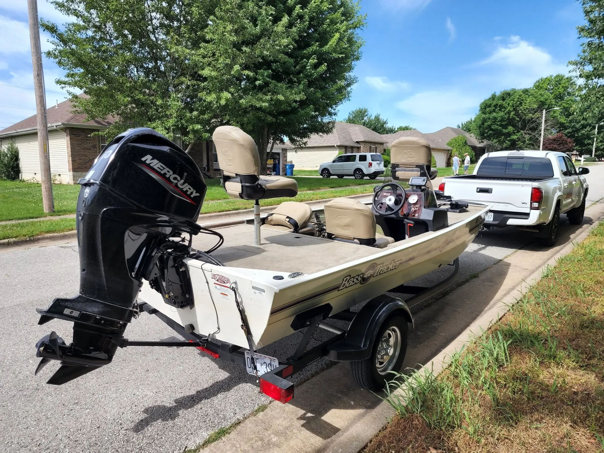 2022 Bass Tracker 50th Anniversary Bass Pro - 3 day rental minimum