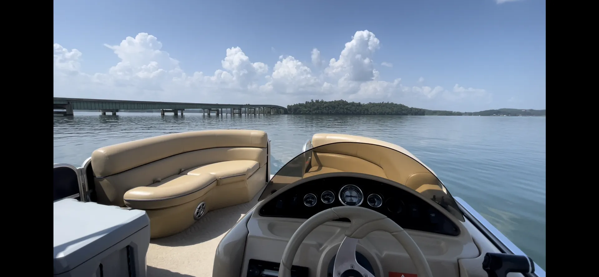 South Bay Pontoons 422FCR in Guntersville, AL — photo 5