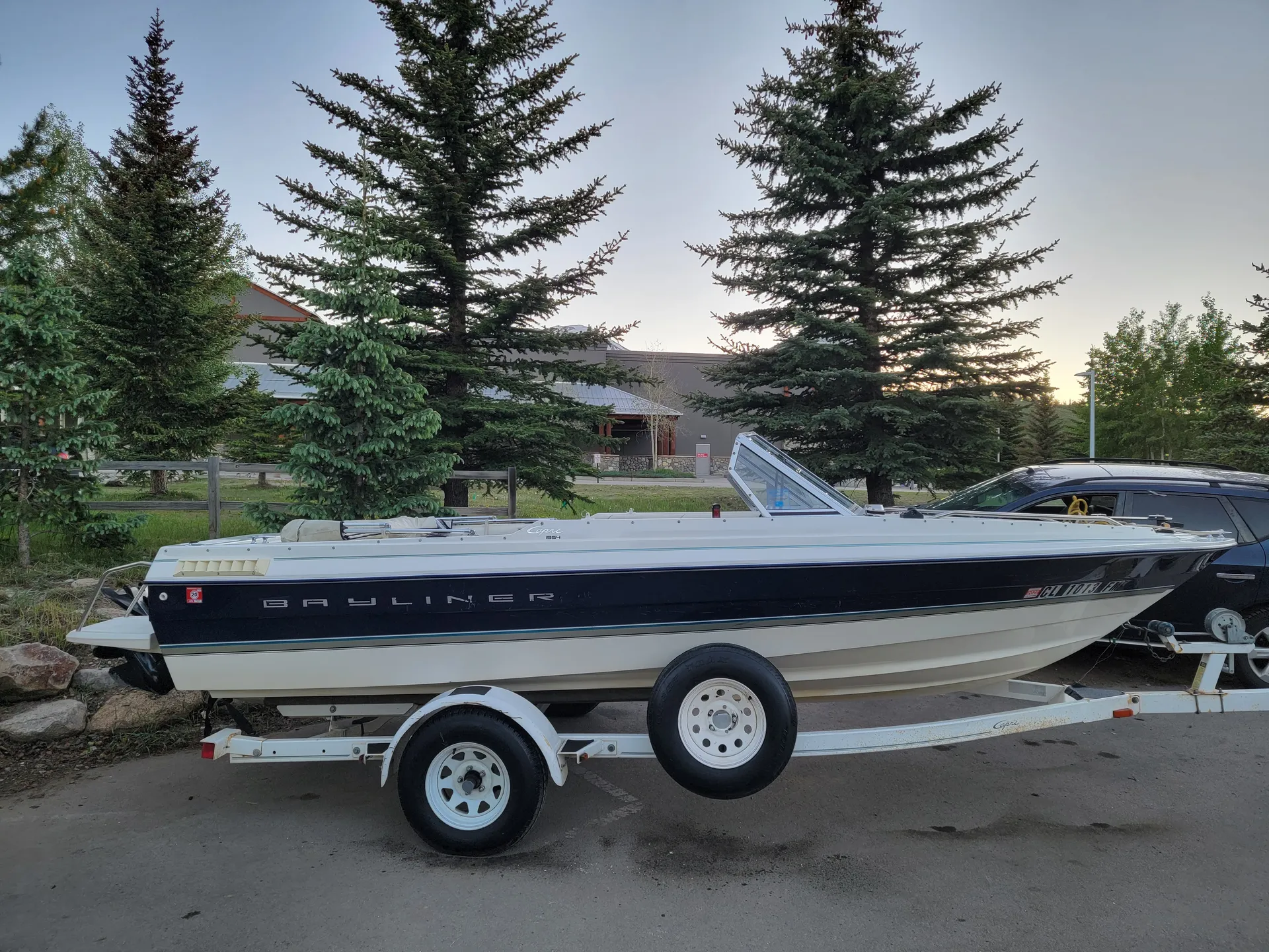 Bayliner 1950 Capri Classic  in Breckenridge, CO — photo 2