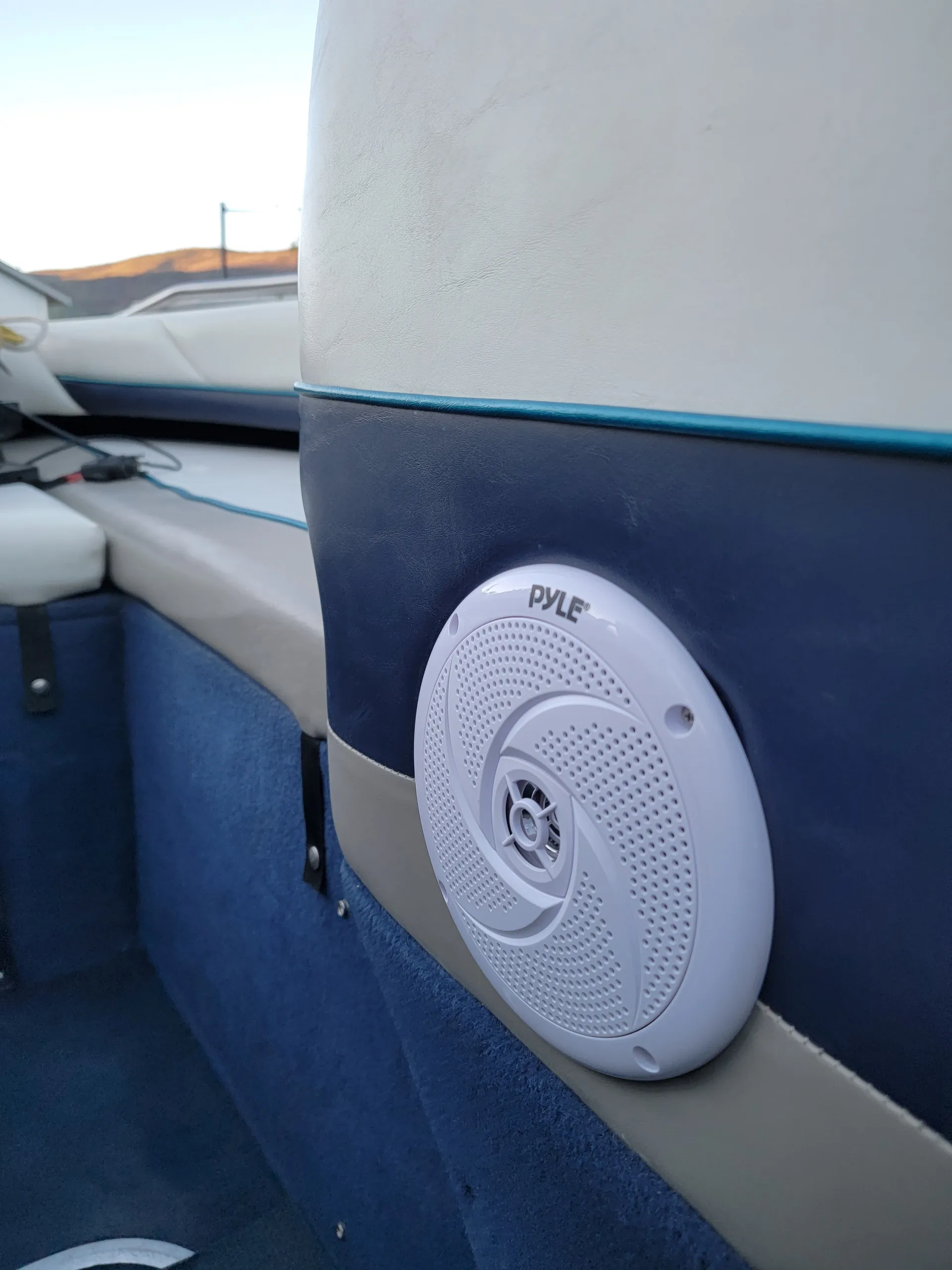 Bayliner 1950 Capri Classic  in Breckenridge, CO — photo 9