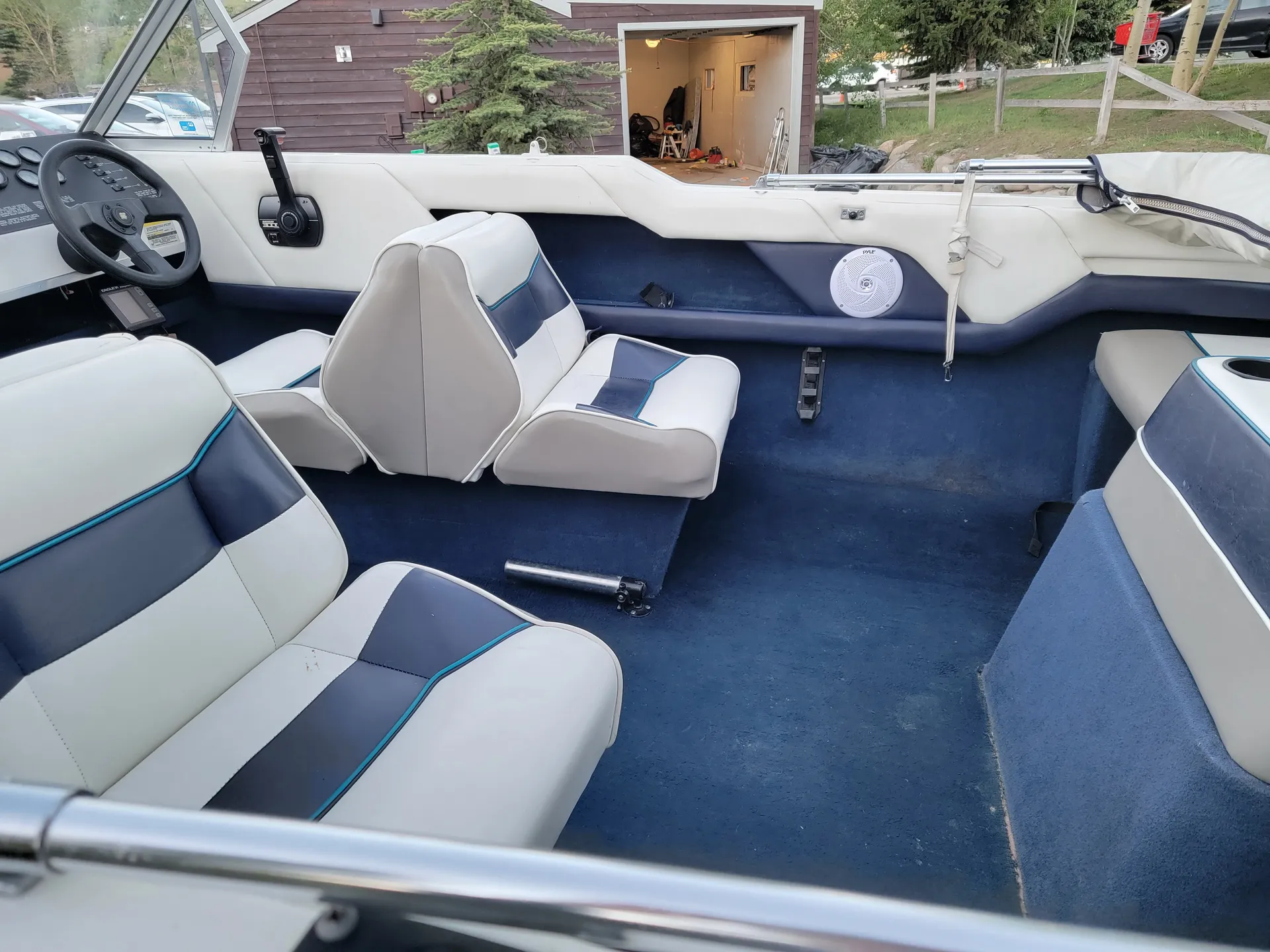 Bayliner 1950 Capri Classic  in Breckenridge, CO — photo 7