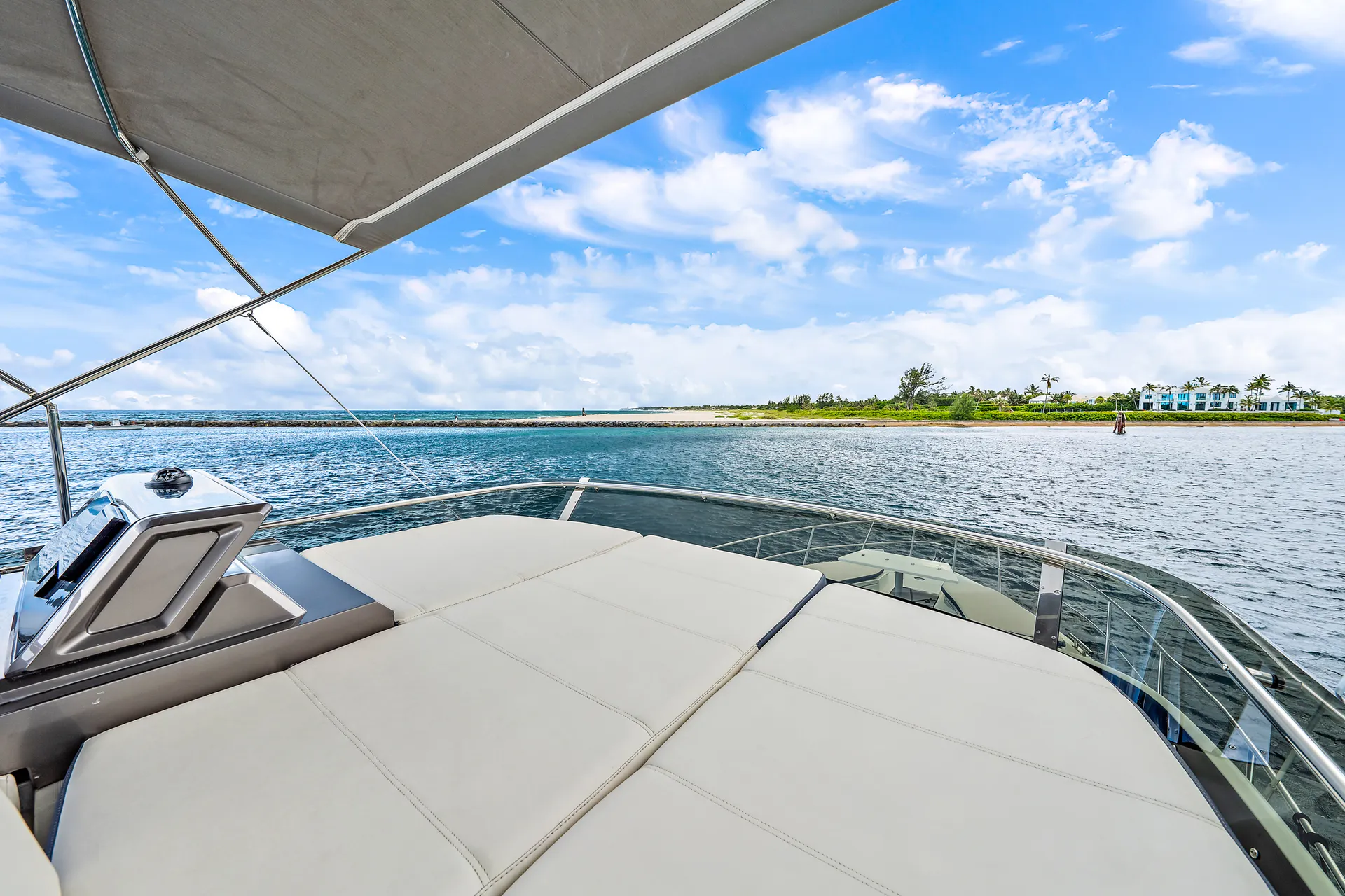 Charter the 2019 Galeon 500 Yacht - Sea Whisperer