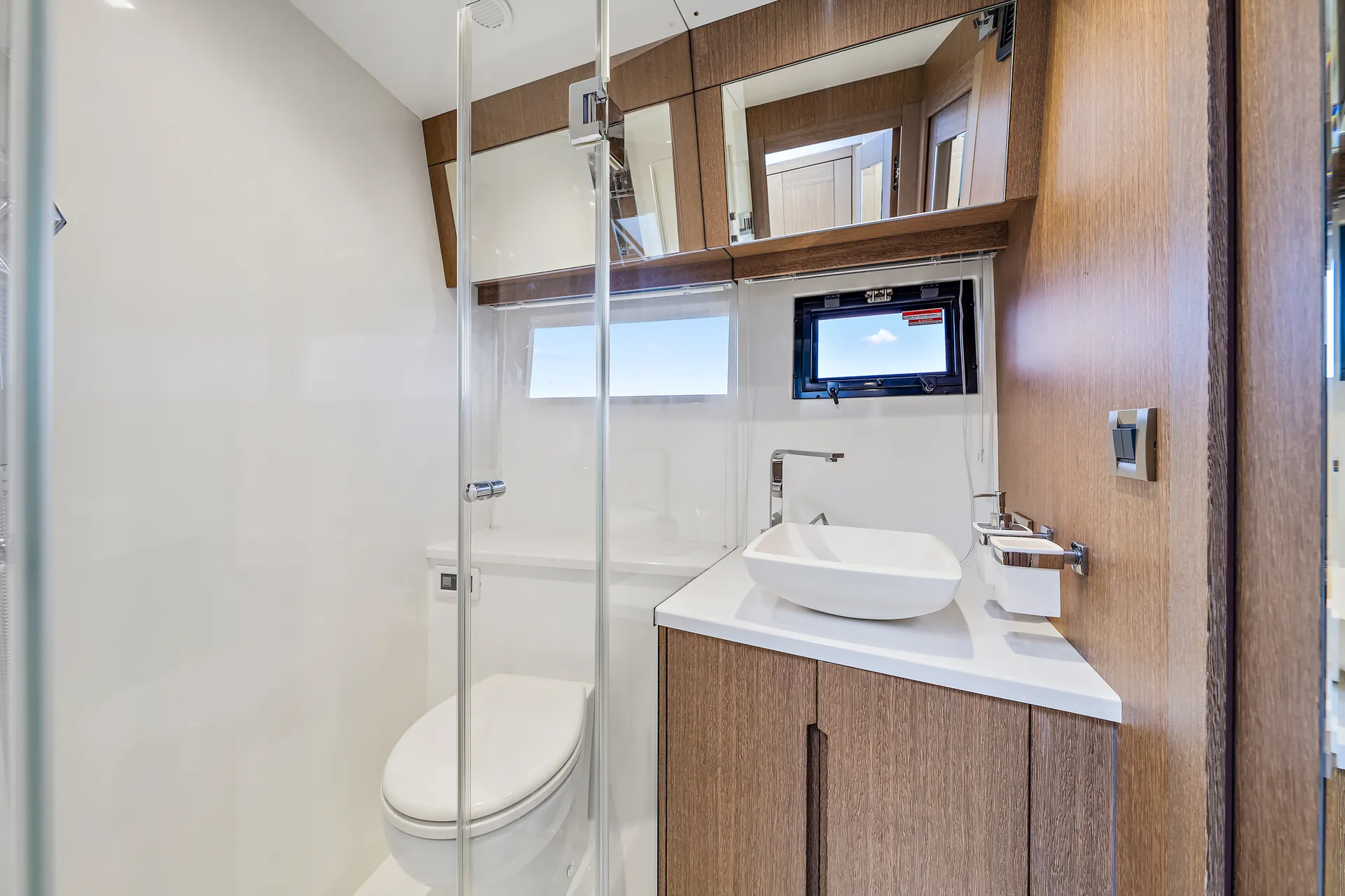 Charter the 2019 Galeon 500 Yacht - Sea Whisperer