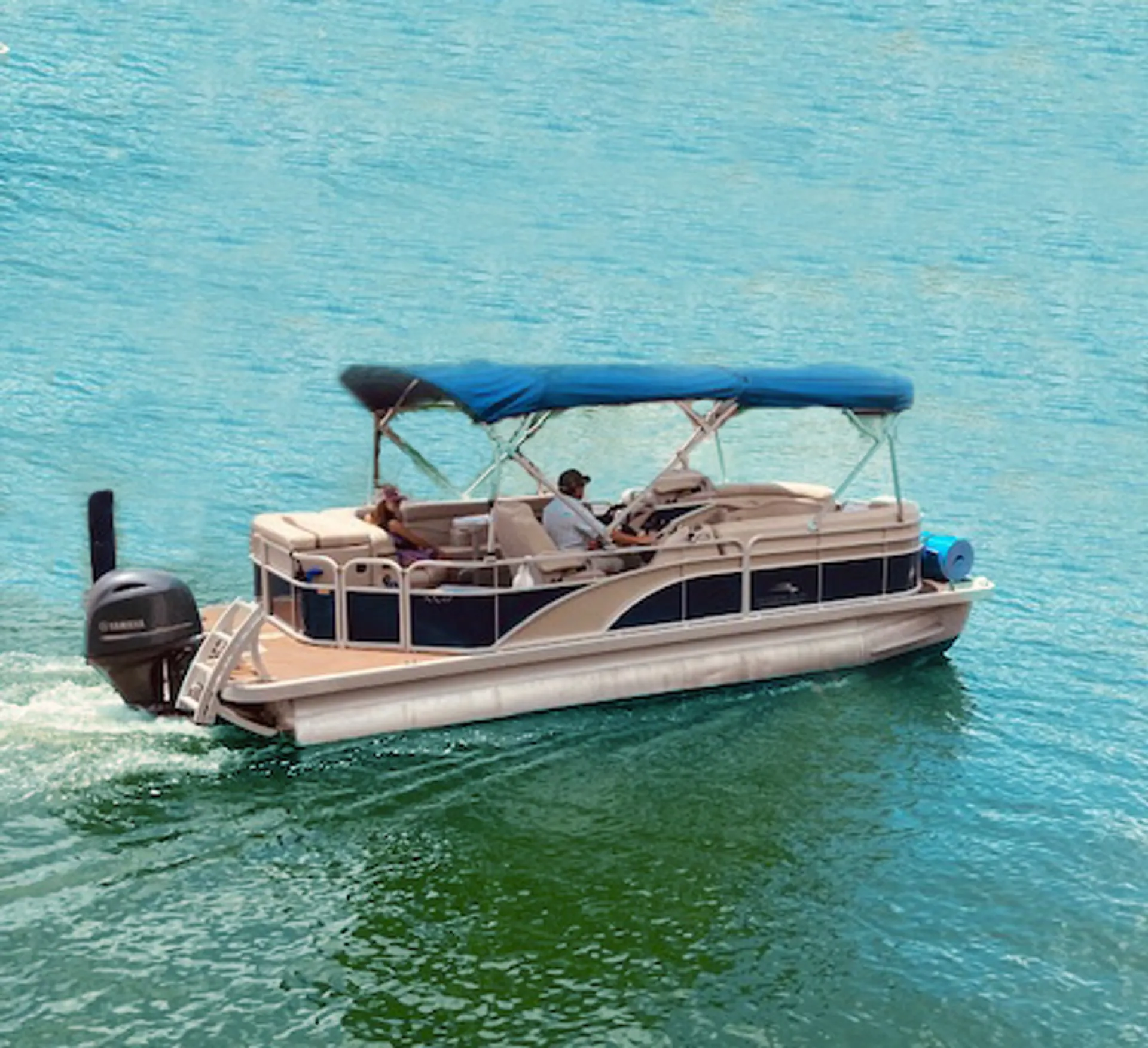 22 ft PONTOON FREE GAS