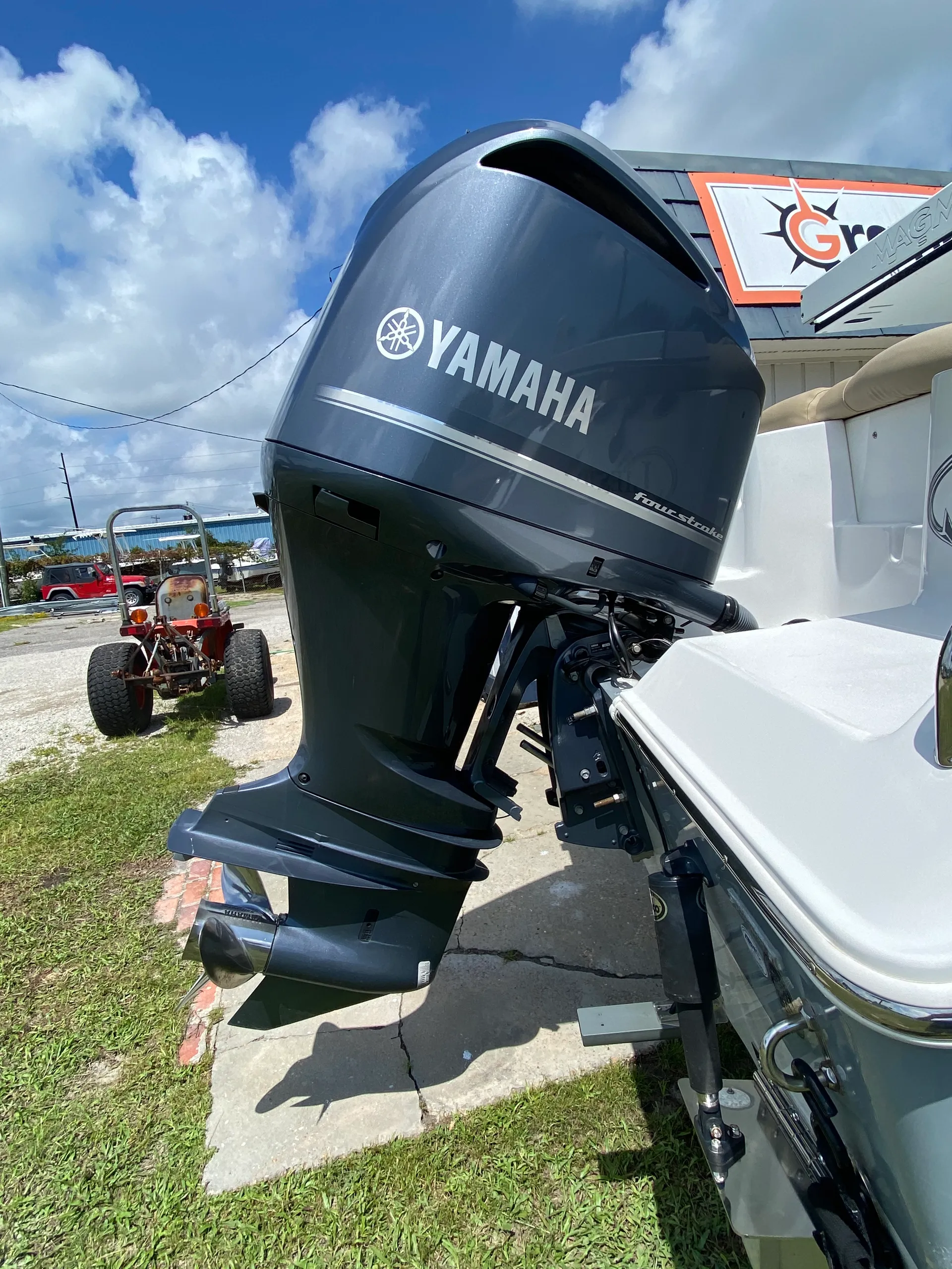 SEA HUNT BOATS ULTRA 235 SE in Bayboro, NC — photo 5