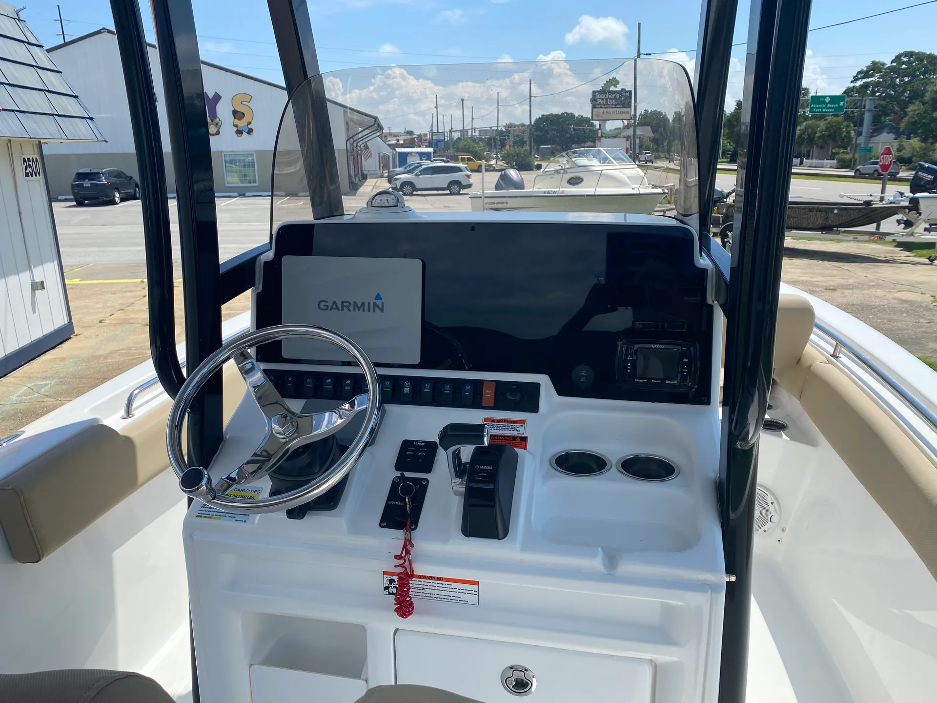 SEA HUNT BOATS ULTRA 235 SE in Bayboro, NC — photo 6
