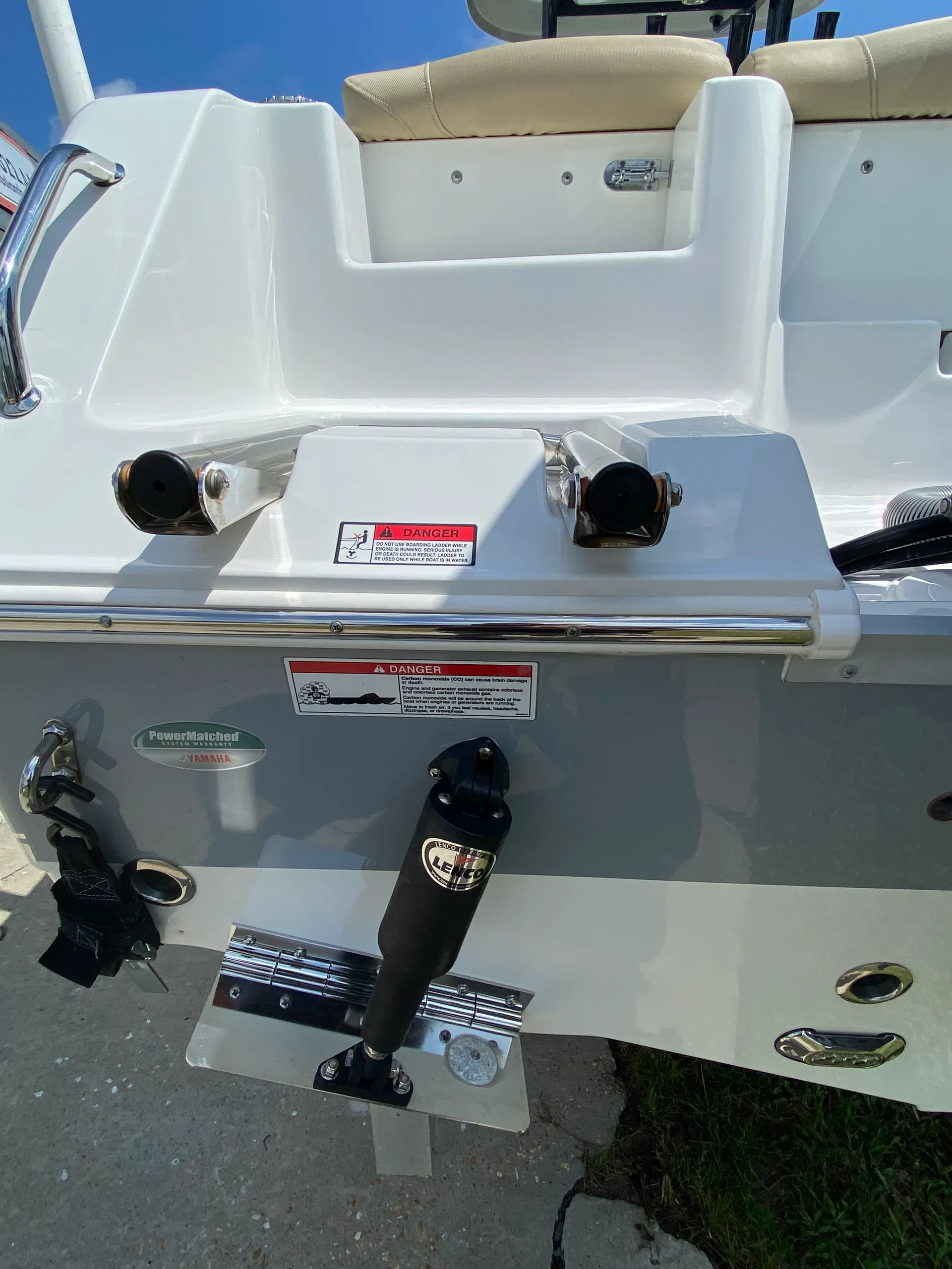SEA HUNT BOATS ULTRA 235 SE in Bayboro, NC — photo 10