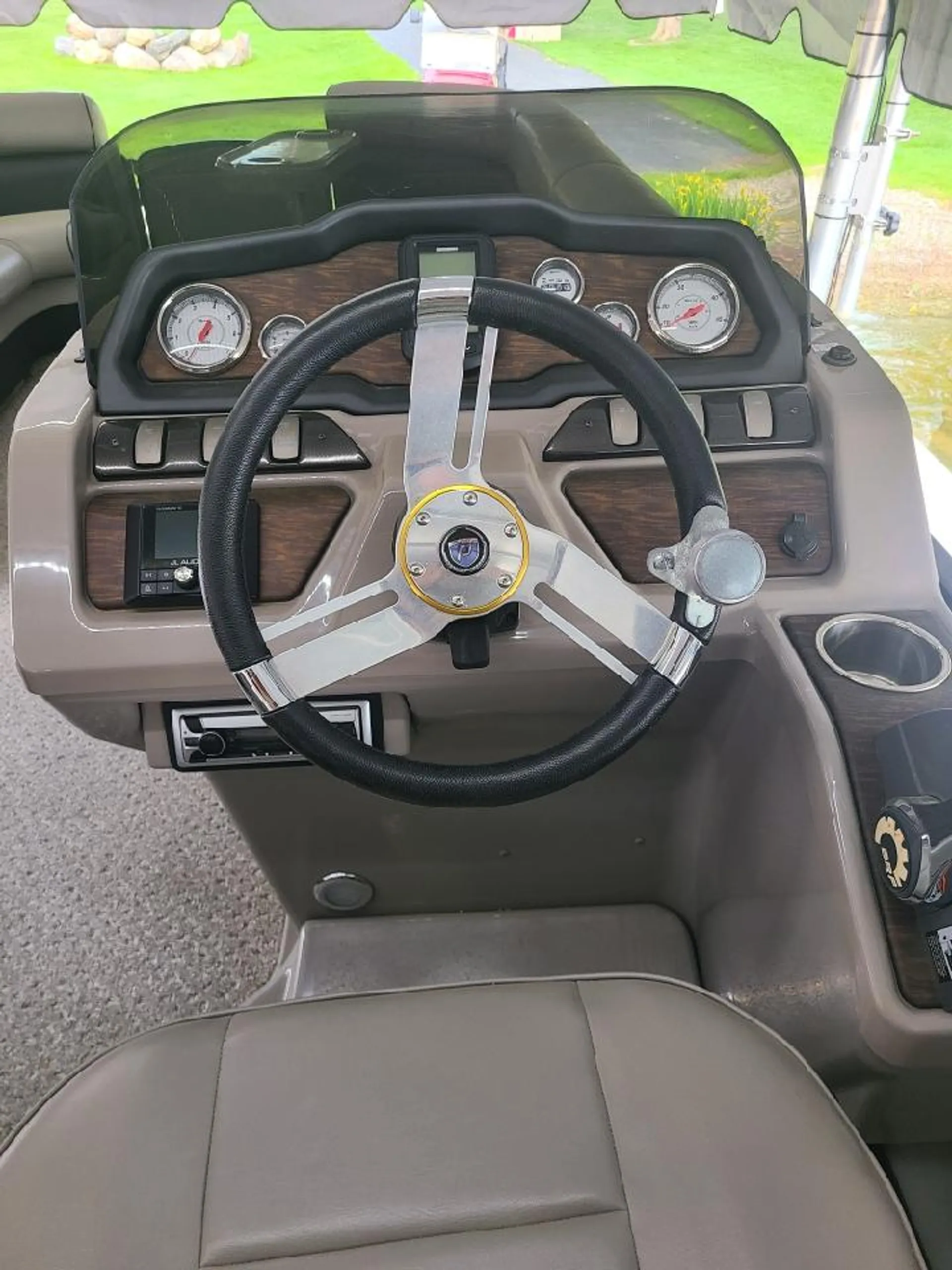 Luxury Tritoon-Premier Sunsation/18 person capacity