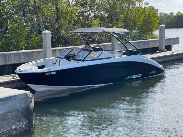 Rent a YAMAHA bow rider in Boynton Beach, FL near me