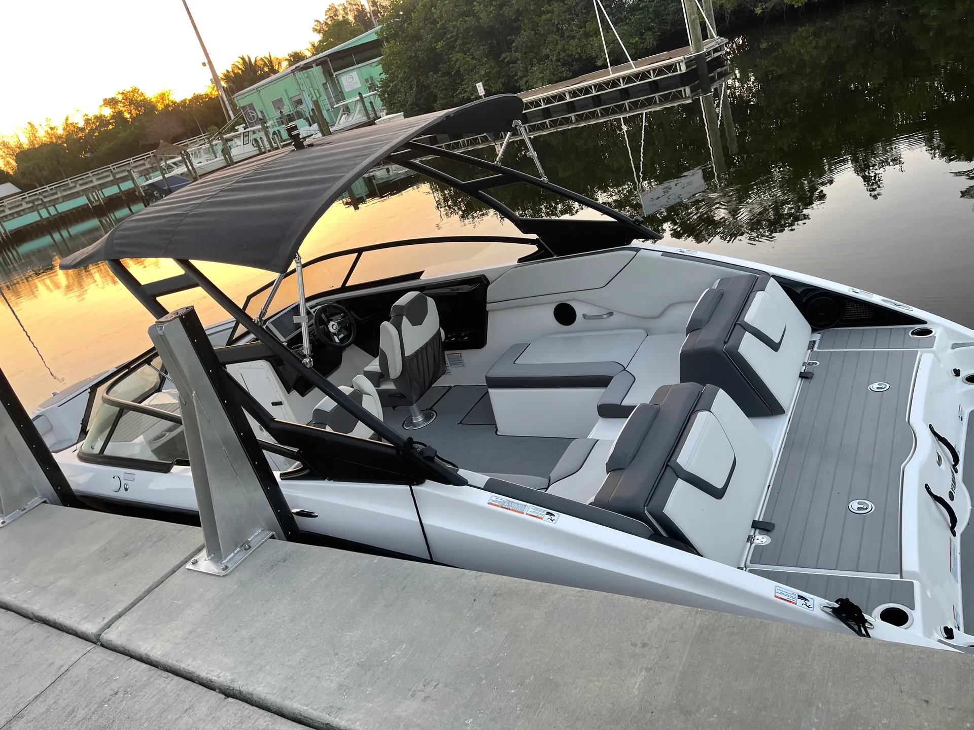 Yamaha AR250 - Deliver to a ramp near you