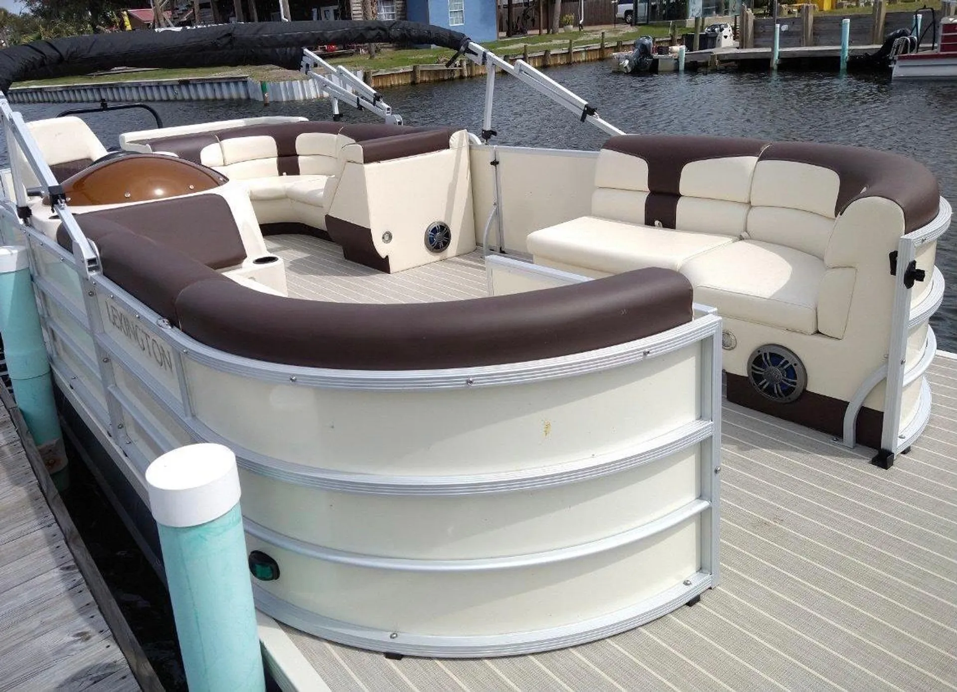 "Fun in the Sun" Best priced Pontoon - 12 ppl!