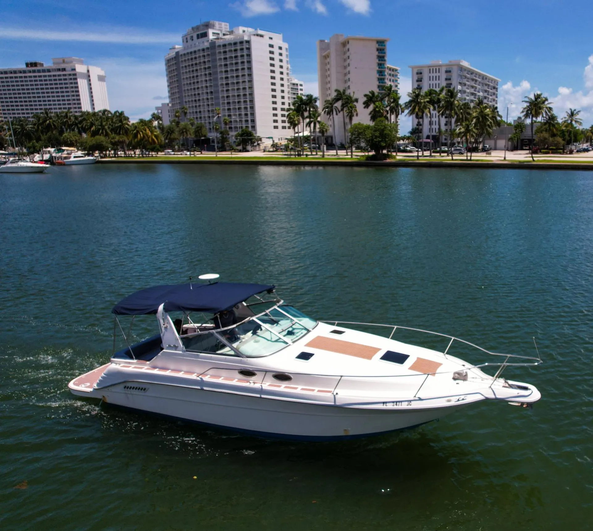 Sea Ray Boats IO1074645 in Miami, FL — photo 6