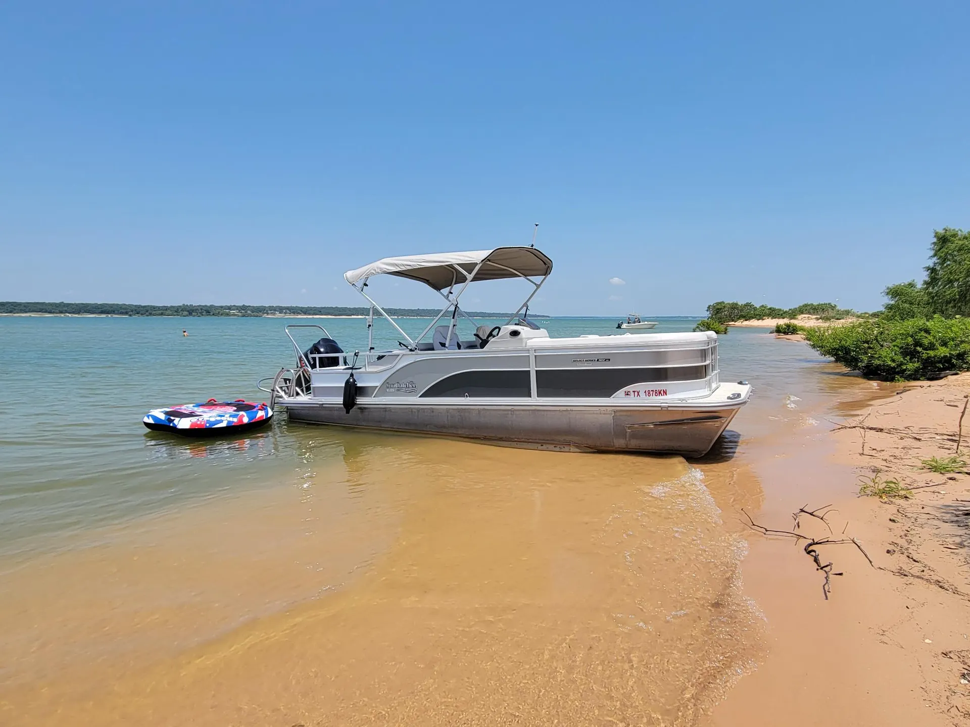 2021 Tritoon Ready for fishing, tubing & memories