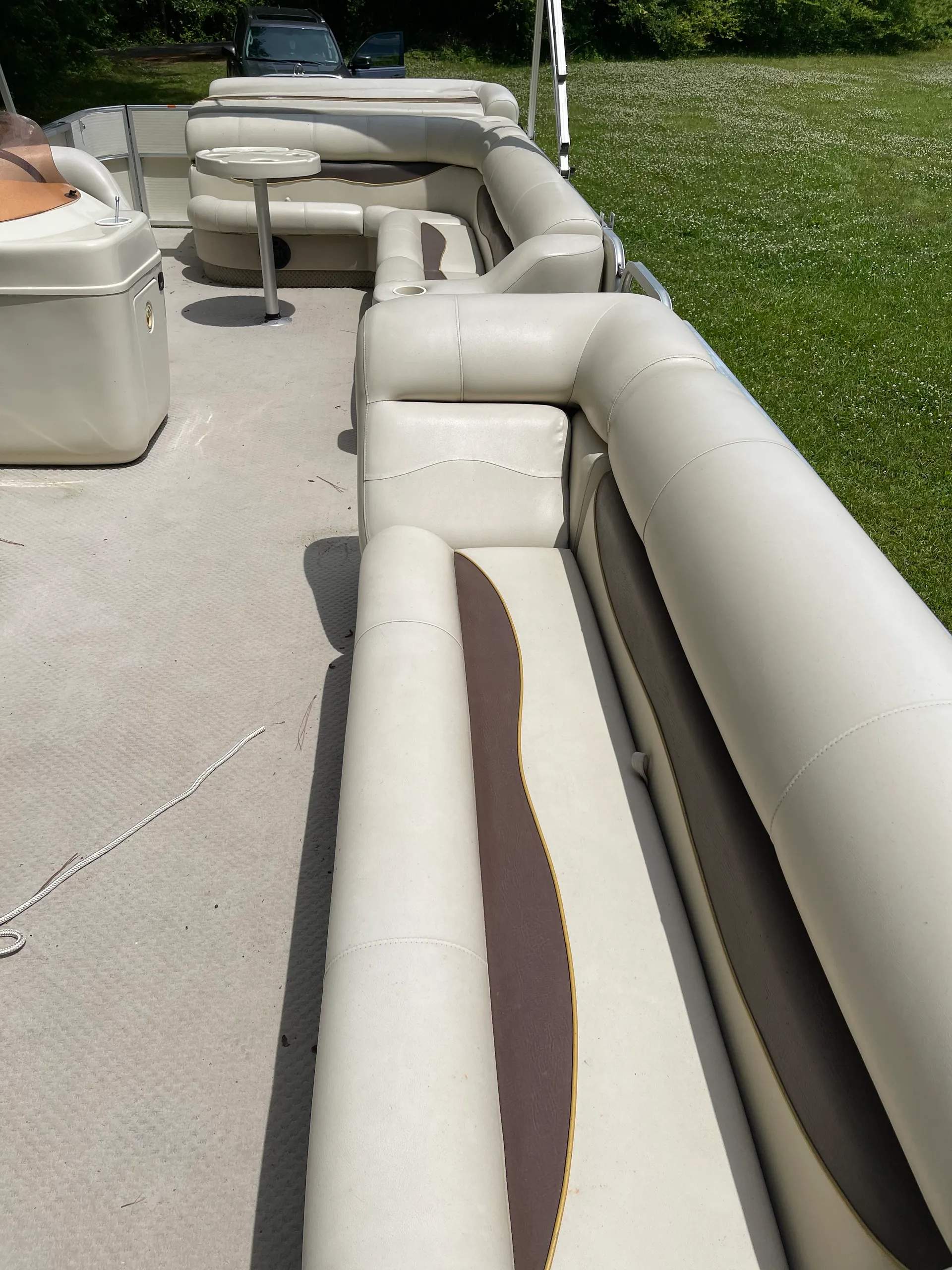 Odyssey Pontoons 325C in Dadeville, AL — photo 4