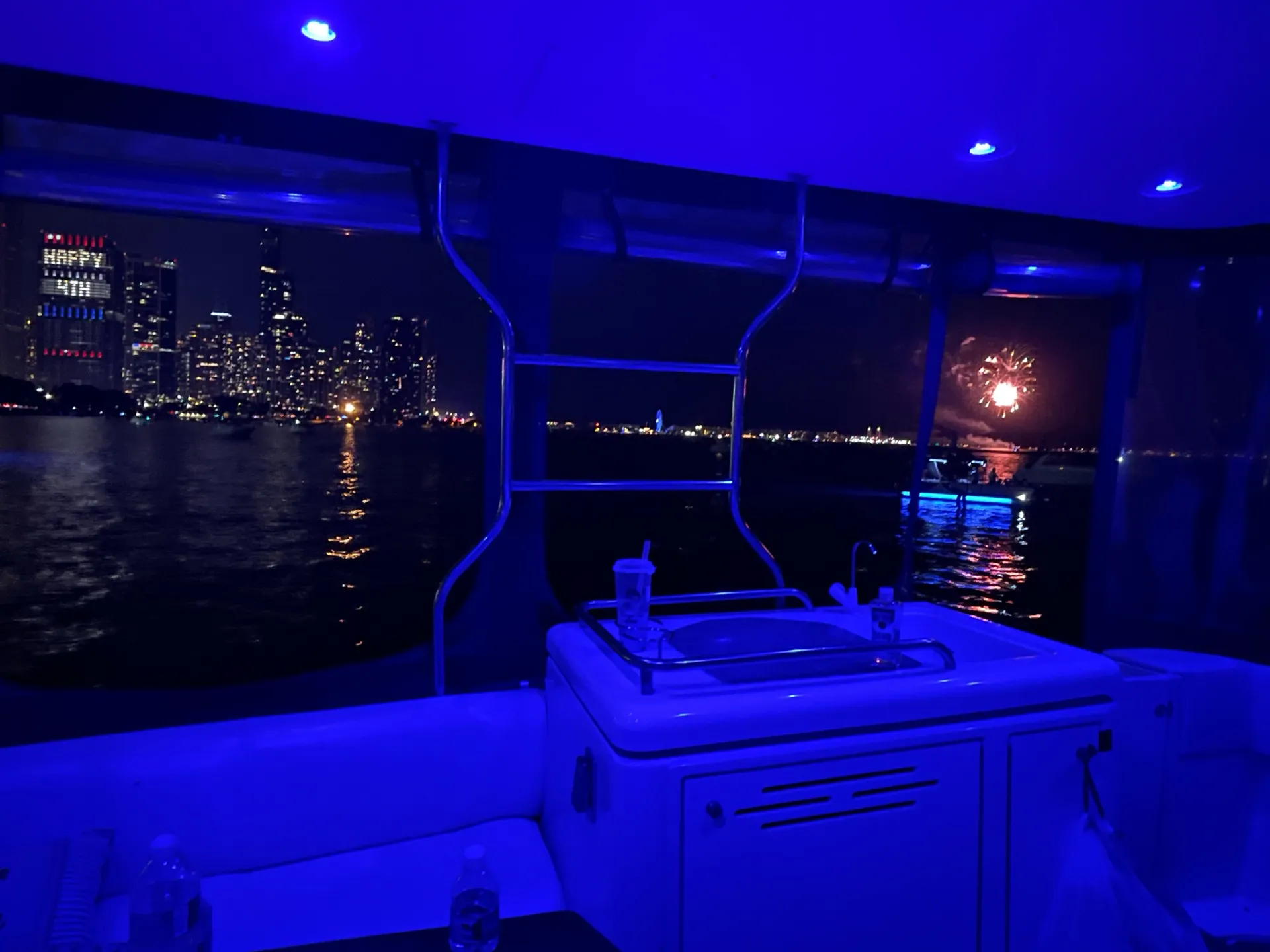 40’ Luxury Cruiser Yacht | Private Lake Michigan Experience