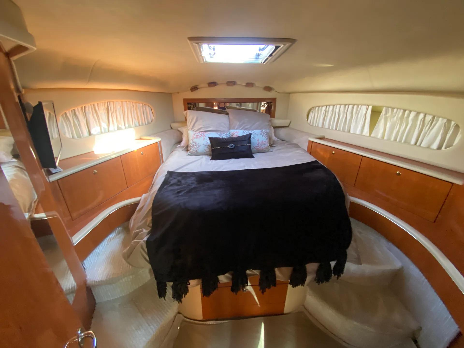 Sea Ray Boats IO1101495 in Fort Lauderdale, FL — photo 9