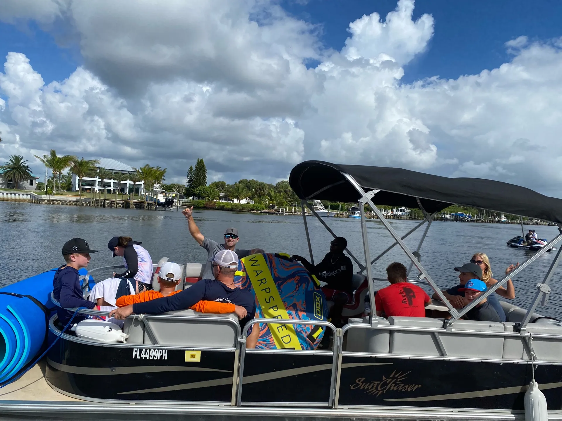Clean pontoon boat / party barge/Sunset cruise.