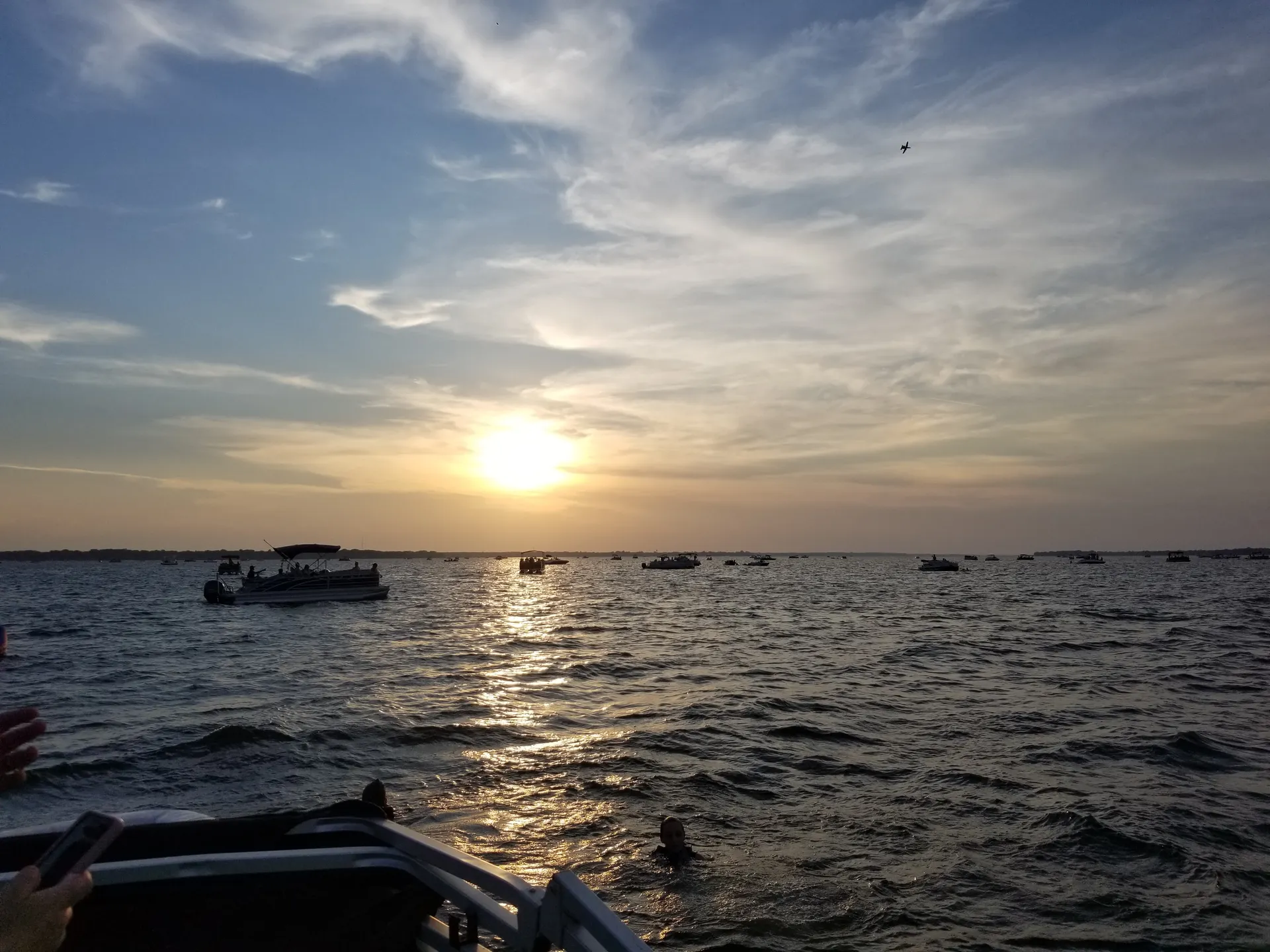 24 Foot pontoon boat for rent on Cedar Creek Lake 