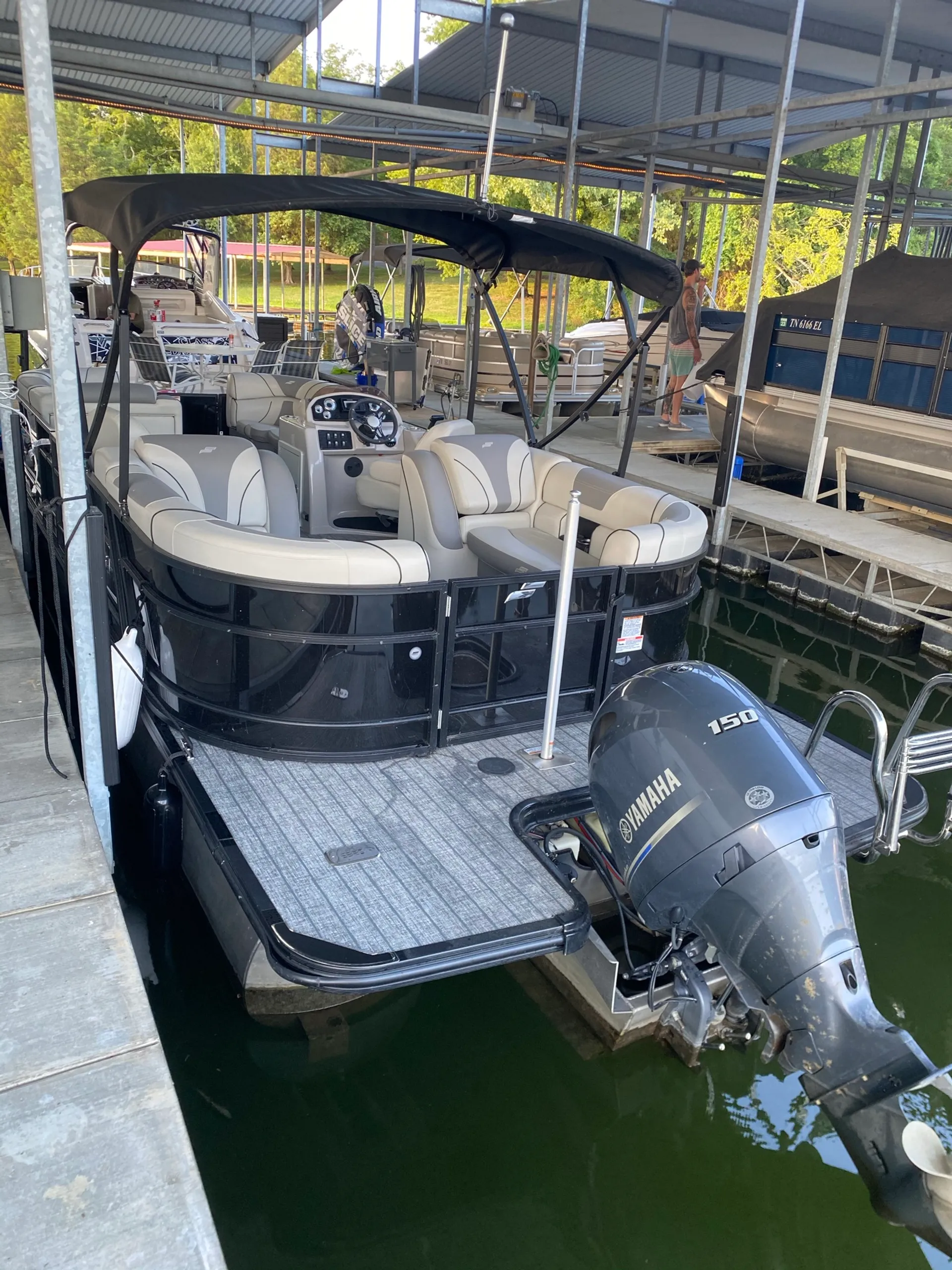 STARCRAFT MARINE CX 23 DL TRITOON in Hendersonville, TN — photo 4