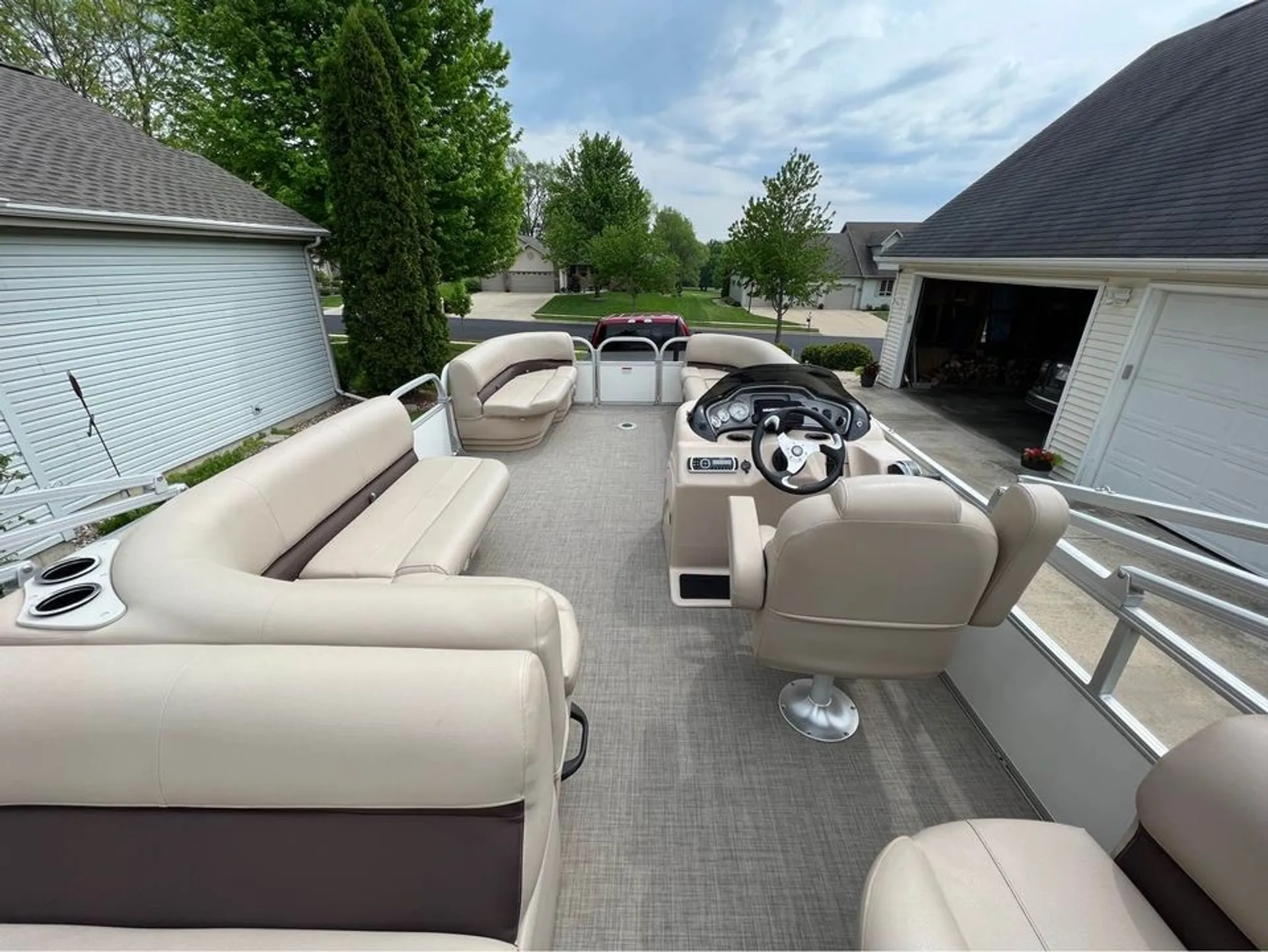 SunTracker Party Barge with all the extras!