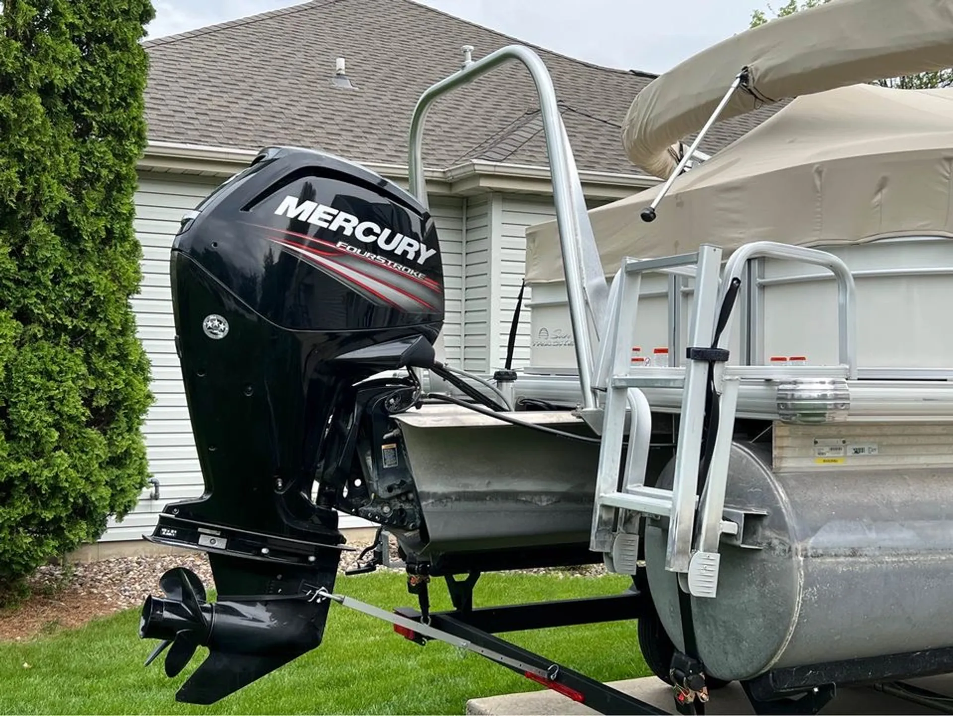 SunTracker Party Barge with all the extras!