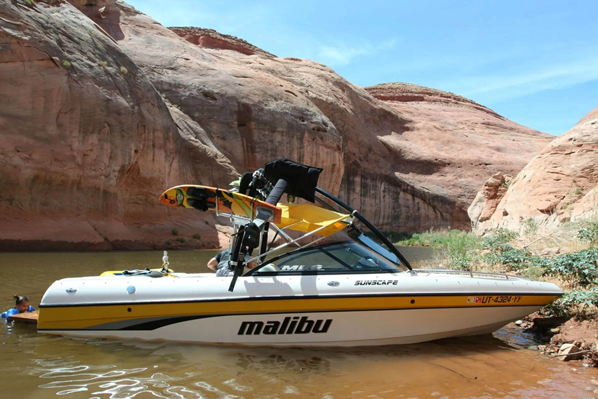 Malibu Boats Sunscape 21 LSV in Salt Lake City, UT — photo 2