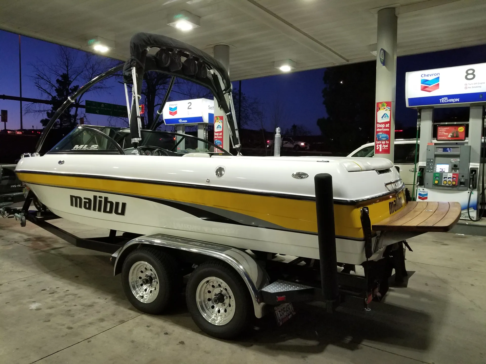 Malibu Boats Sunscape 21 LSV in Salt Lake City, UT — photo 5