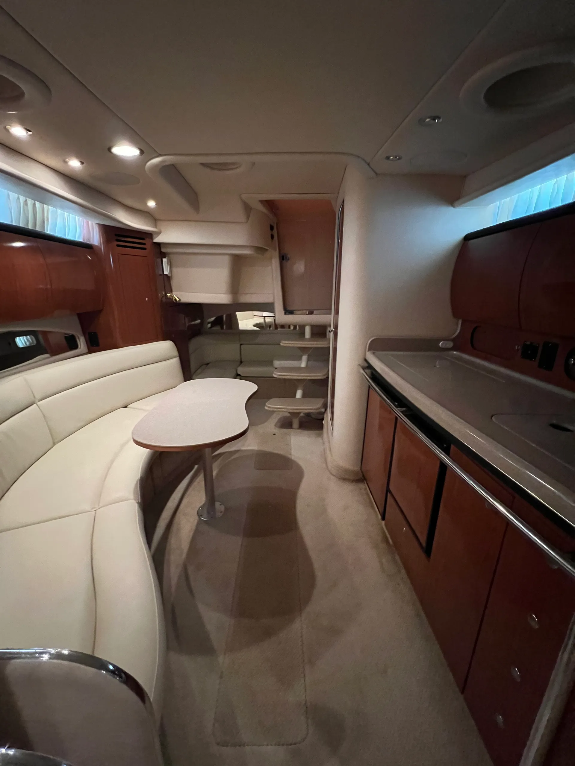 Sea Ray 360 Sundancer in Peoria, AZ — photo 9