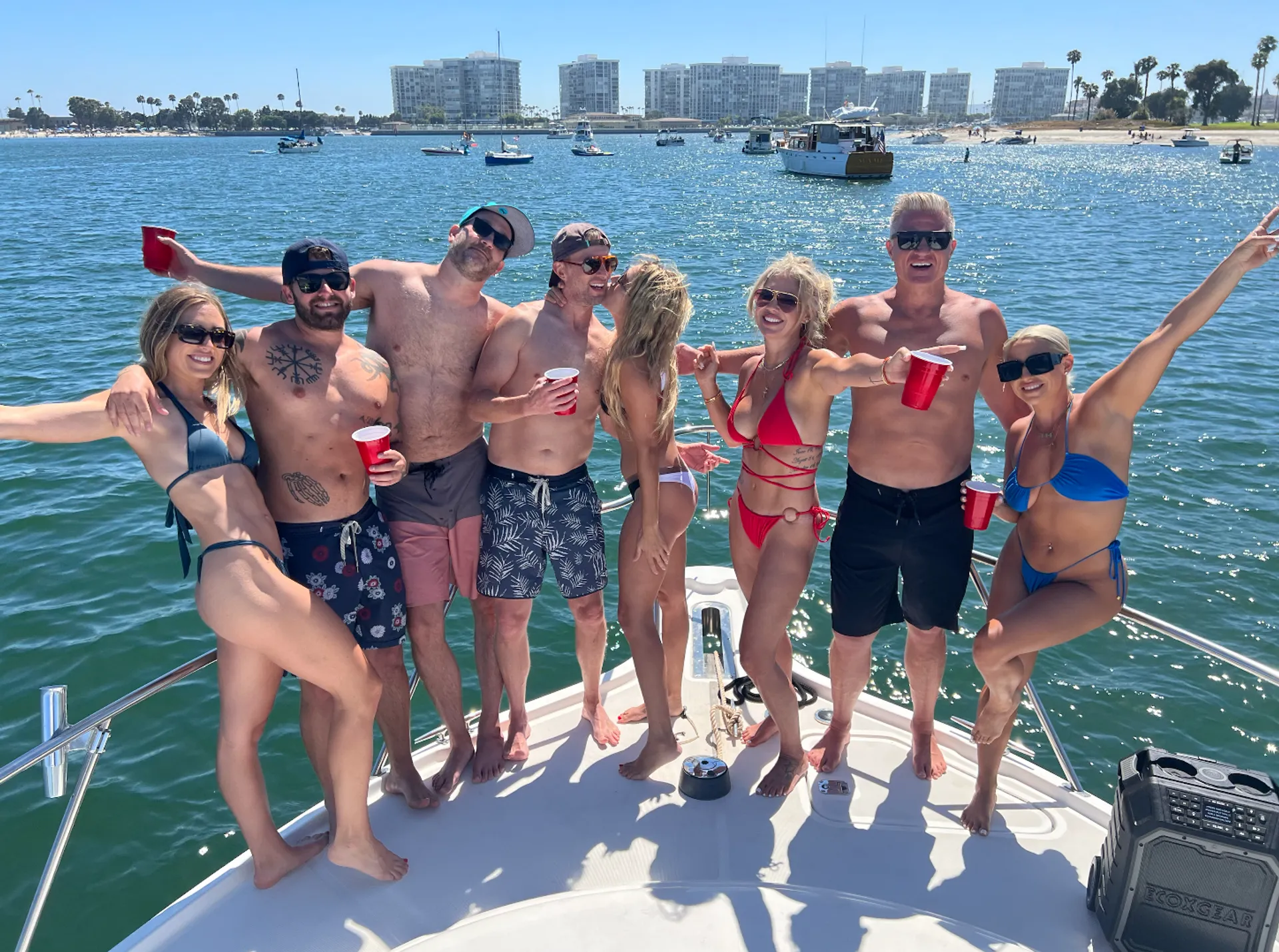 Chillest Party Yacht 🎵🍹🍸🥂🍾🛥️👙🏝️in SD Bay Up To 12ppl $300/hr