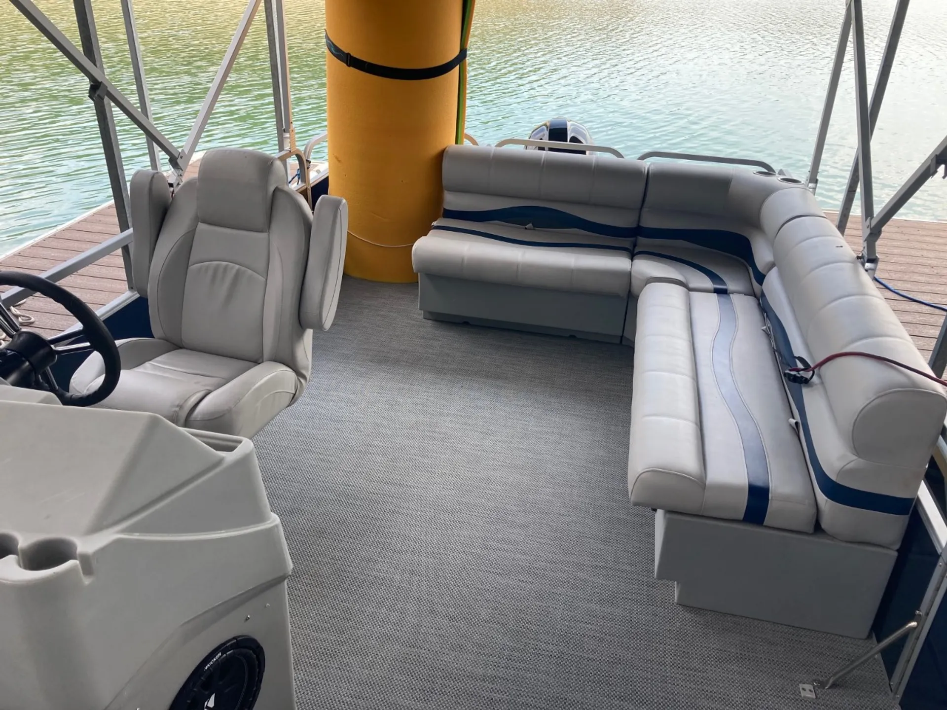 Nauti Boatworks NB26 - LAKE TRAVIS ONLY