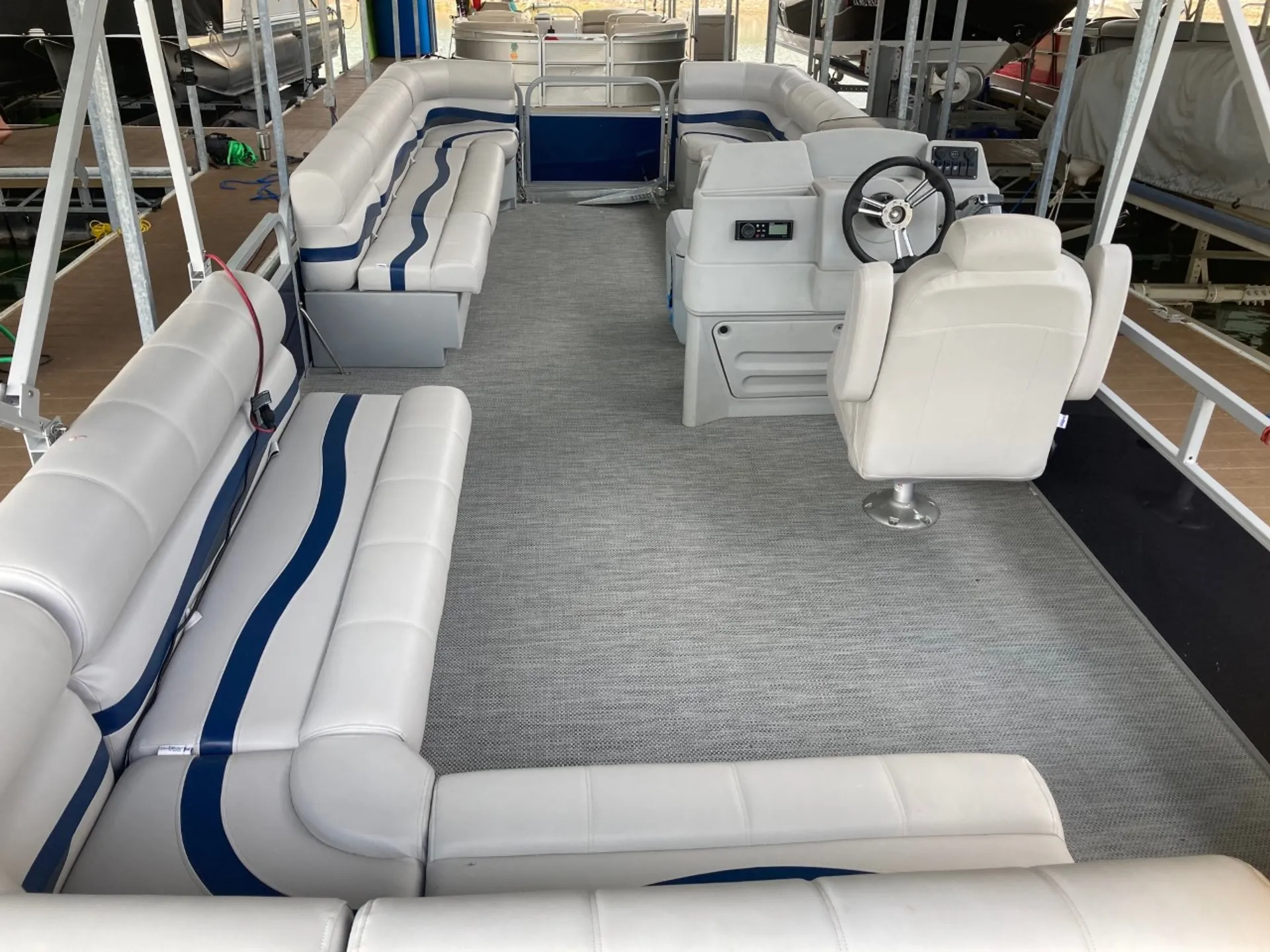 Nauti Boatworks NB26 - LAKE TRAVIS ONLY