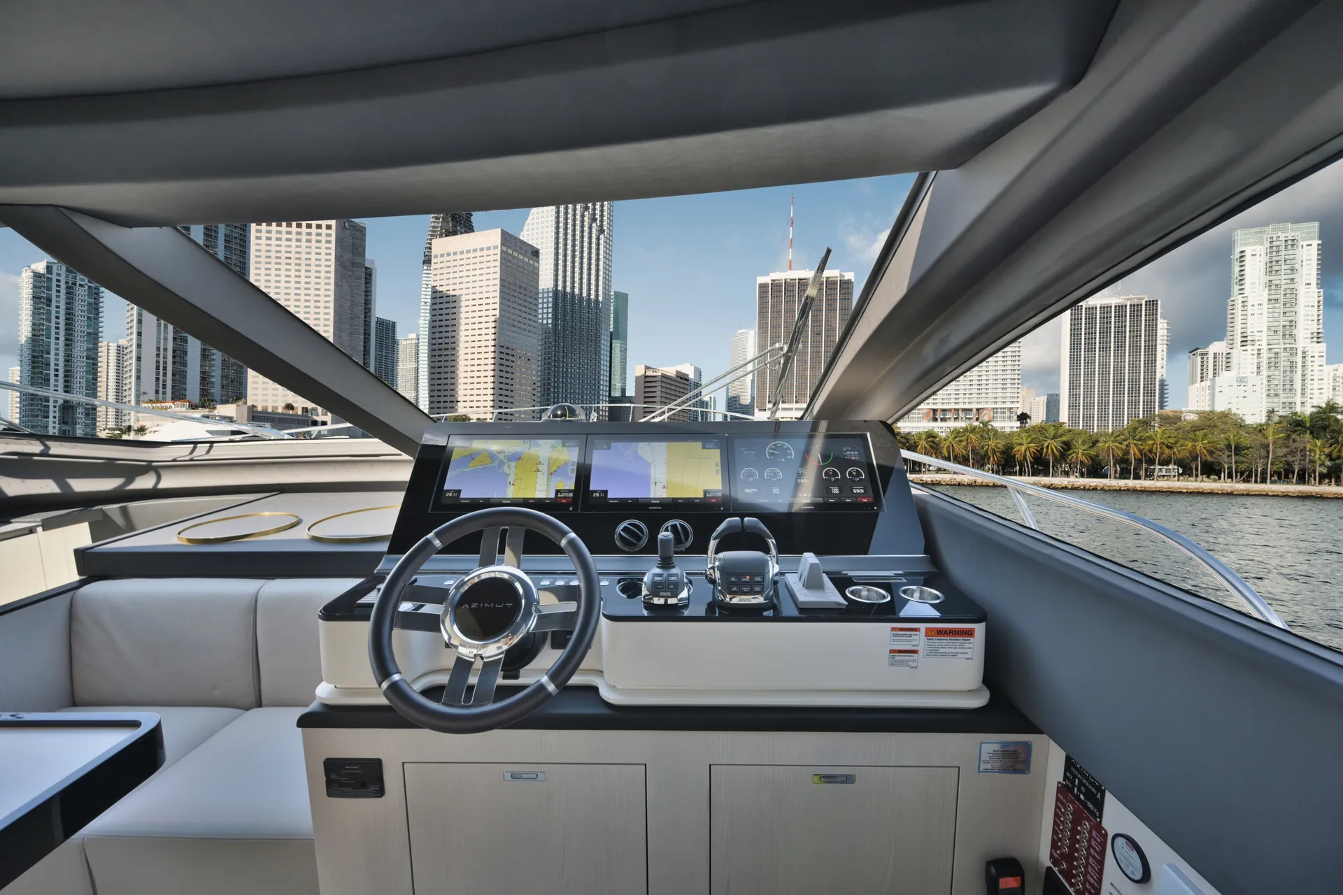 Azimut Flybridge in Aventura, FL — photo 6